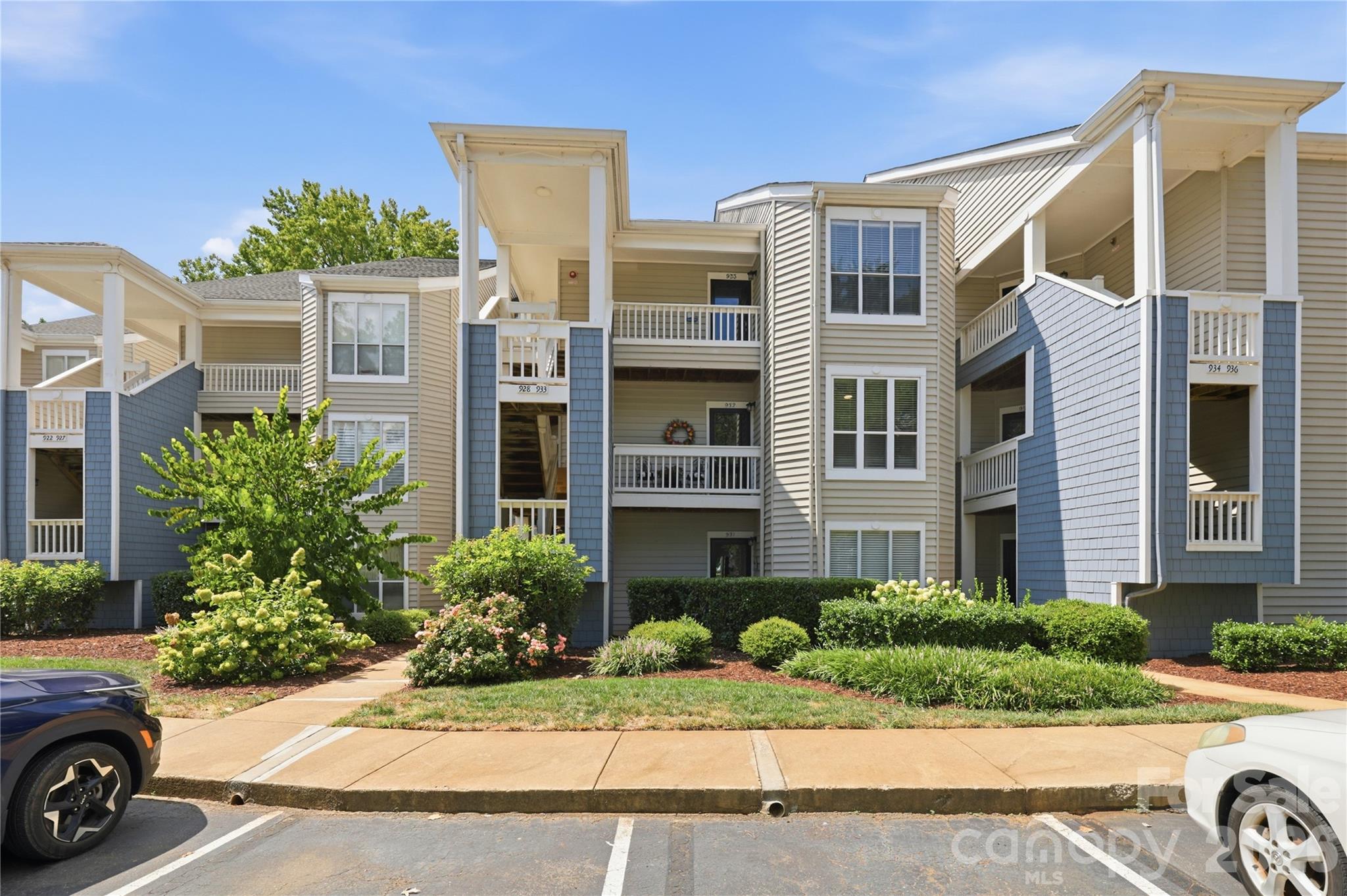 932 Southwest Drive — Davidson