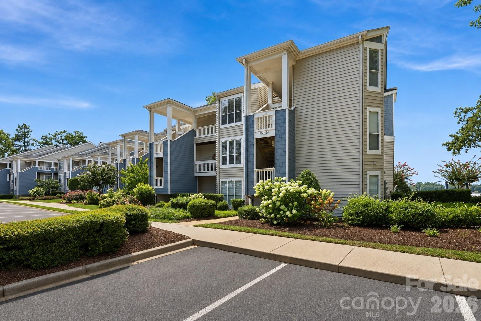 932 Southwest Drive — Davidson