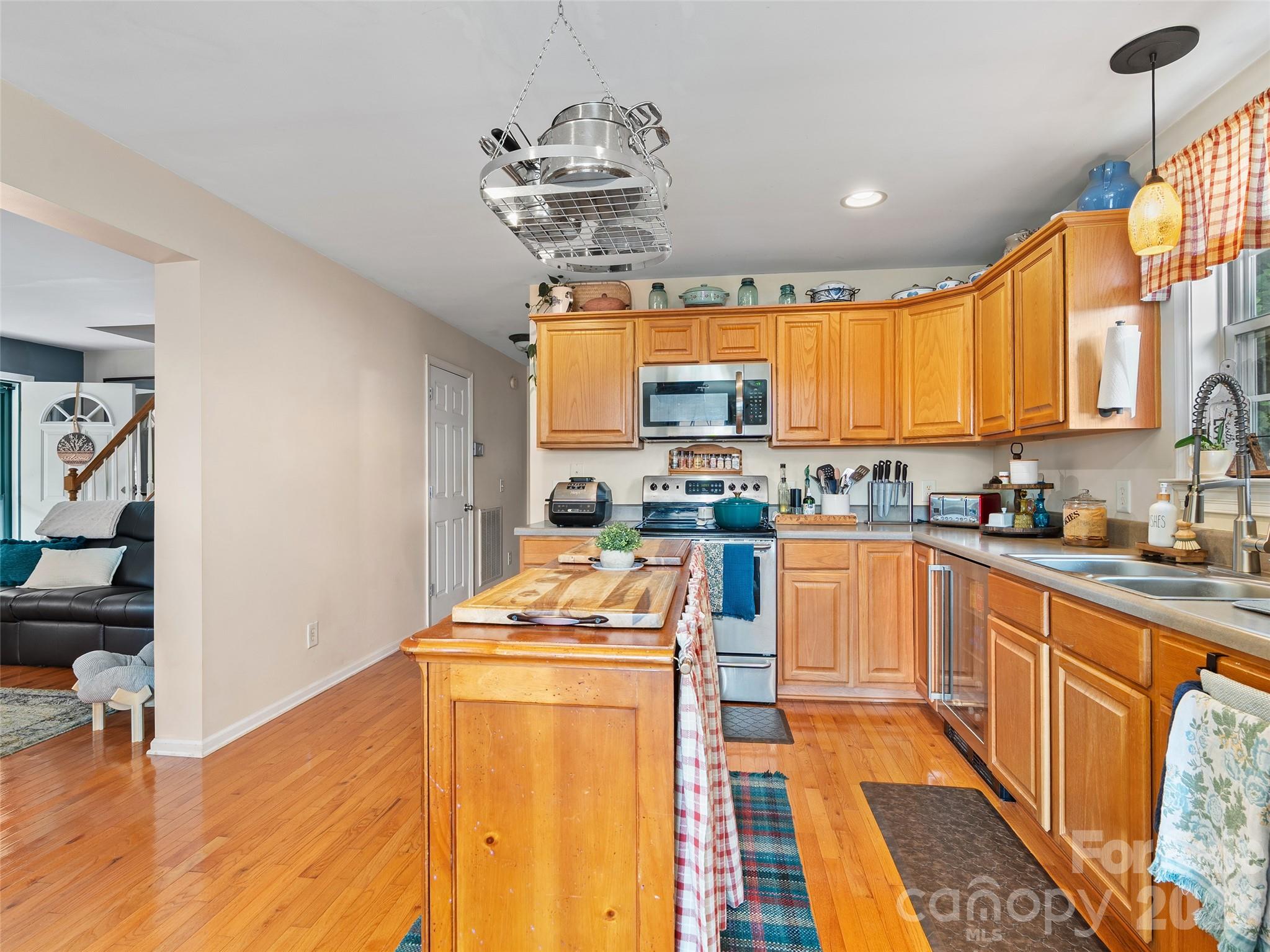 14 Folsom Drive — Candler