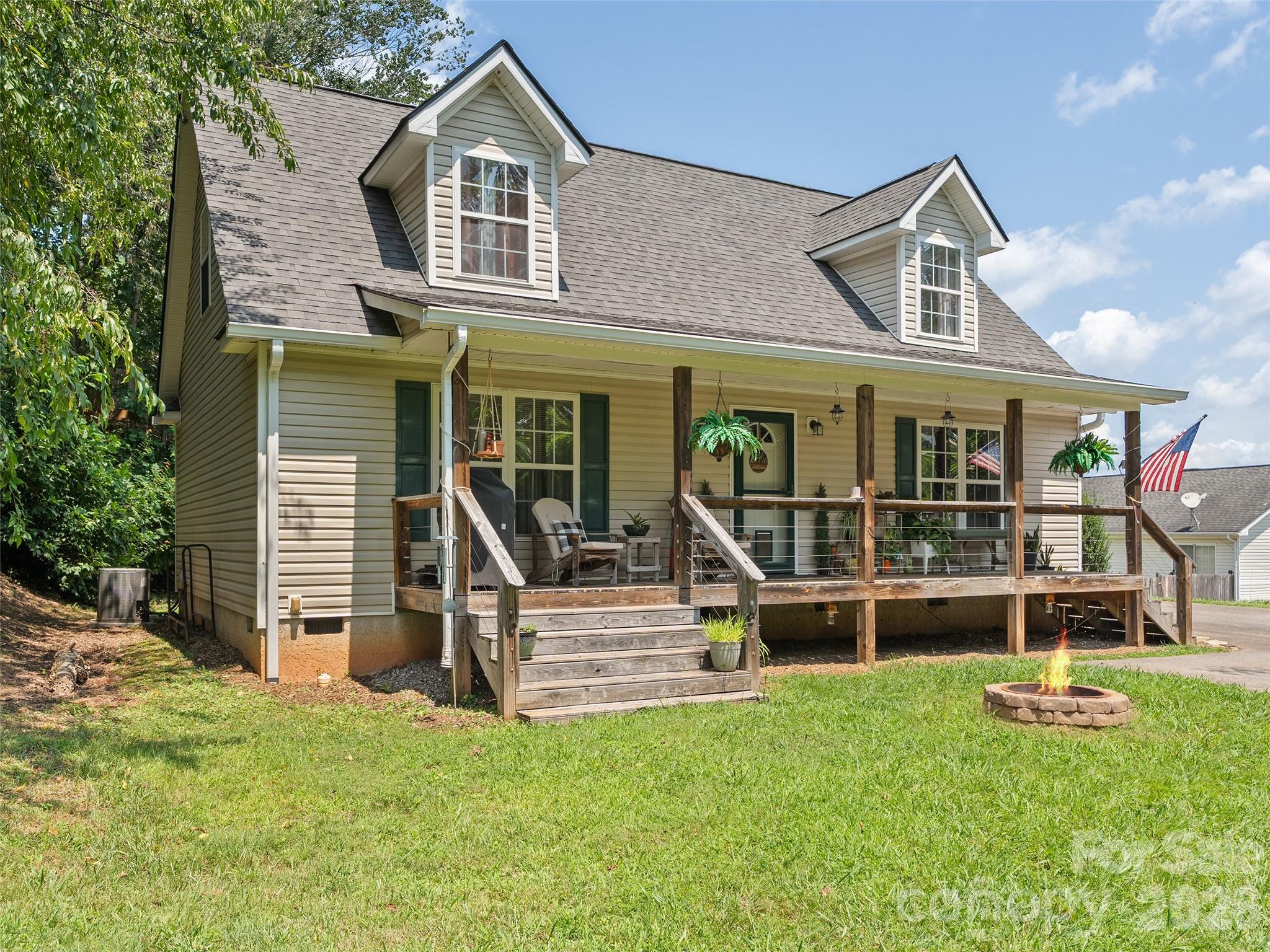14 Folsom Drive — Candler