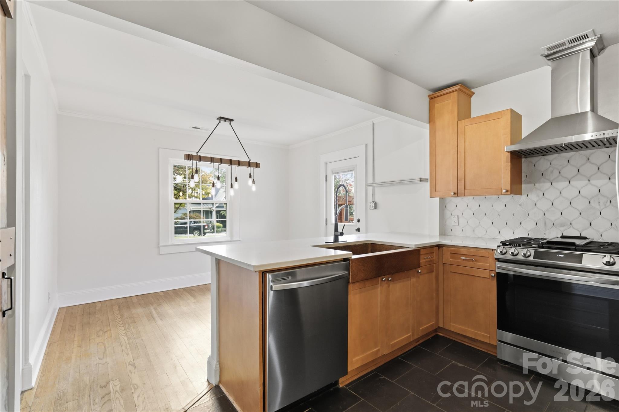3407 Benard Avenue — Charlotte