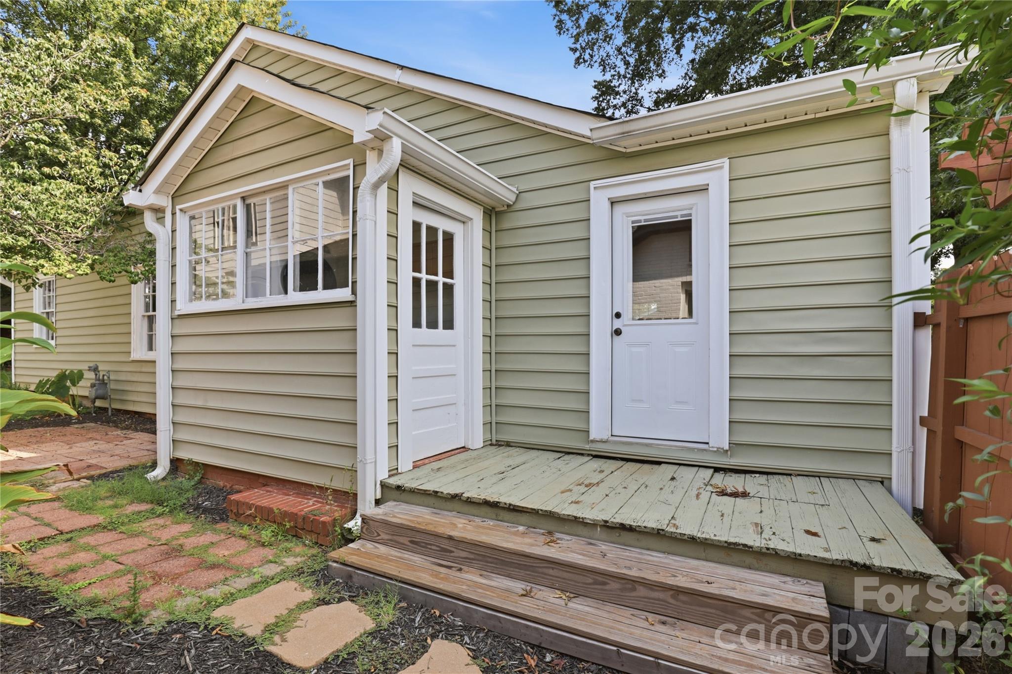 3407 Benard Avenue — Charlotte