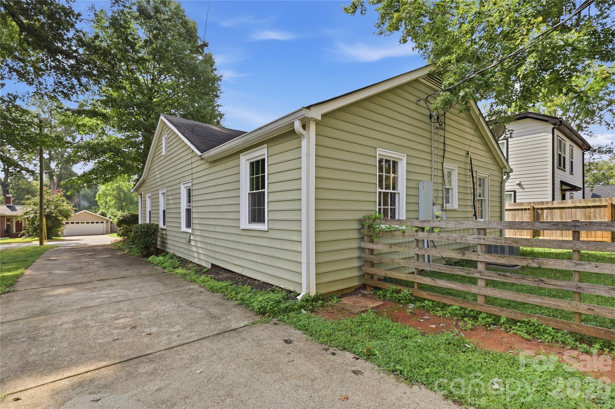 3407 Benard Avenue — Charlotte