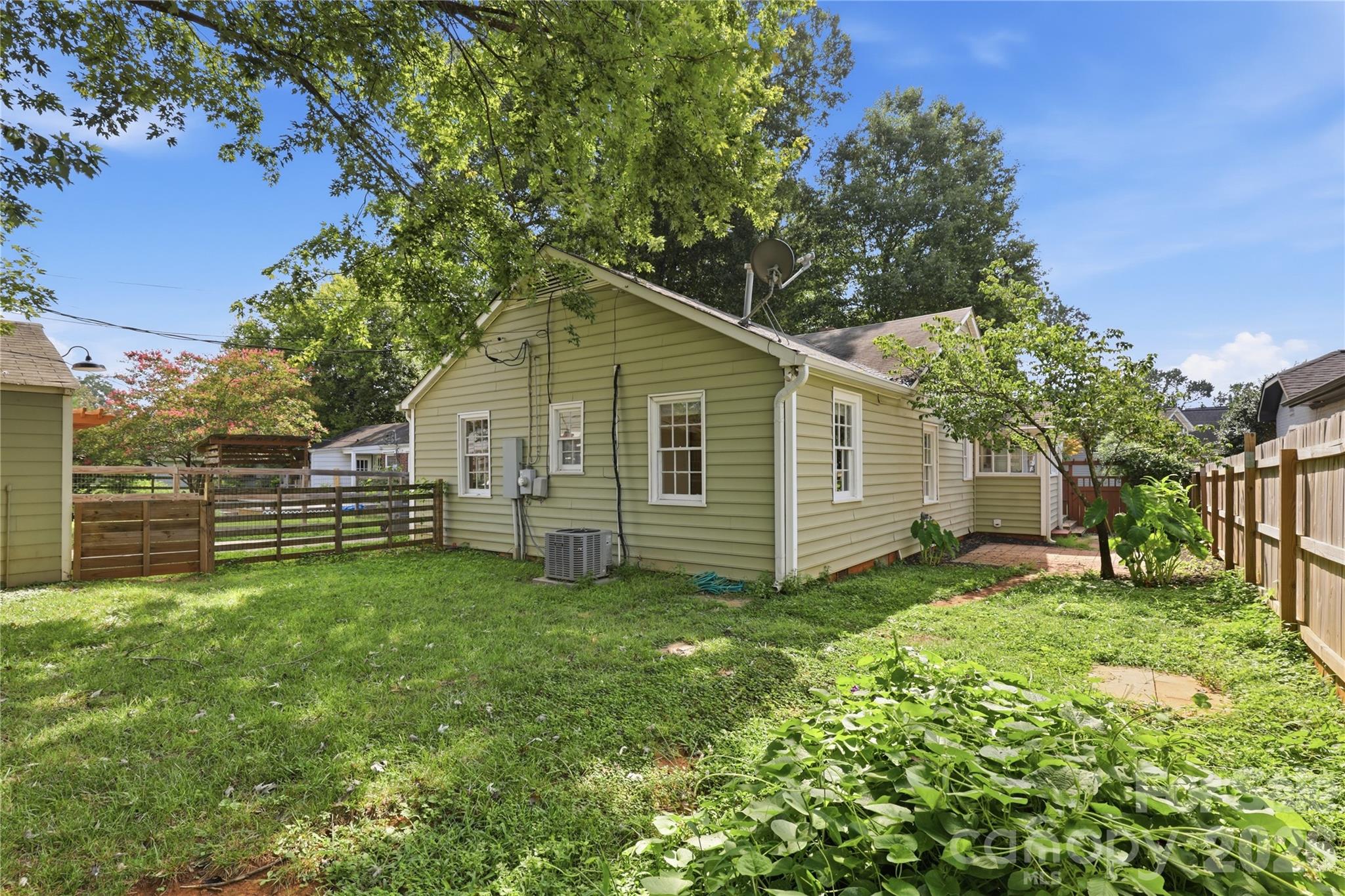 3407 Benard Avenue — Charlotte