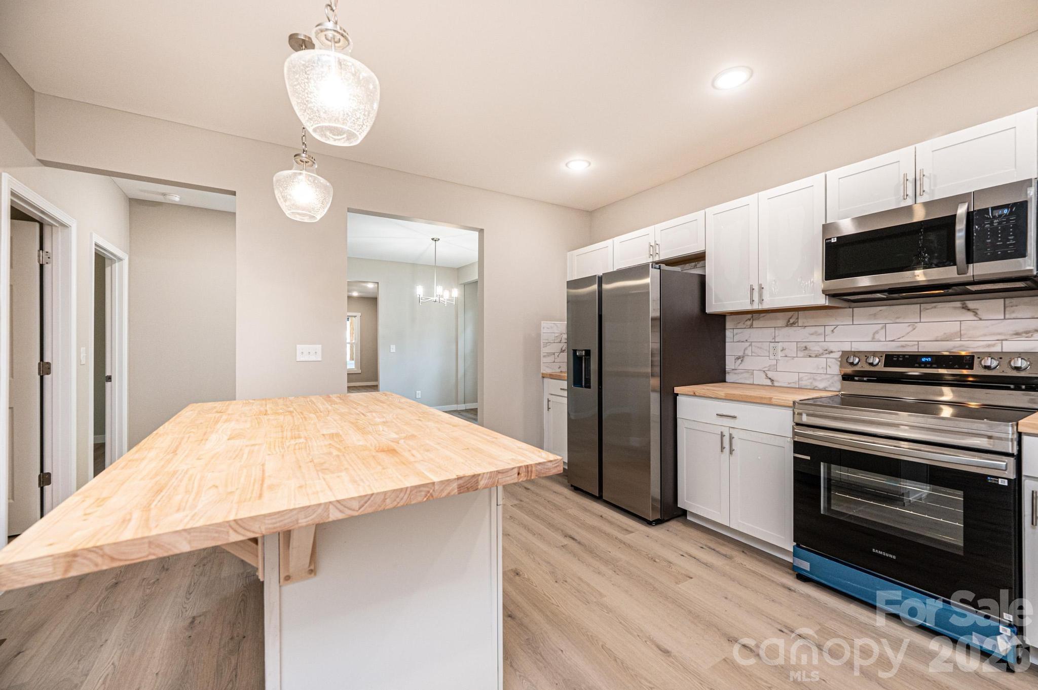 60 5th Street SE — Hickory