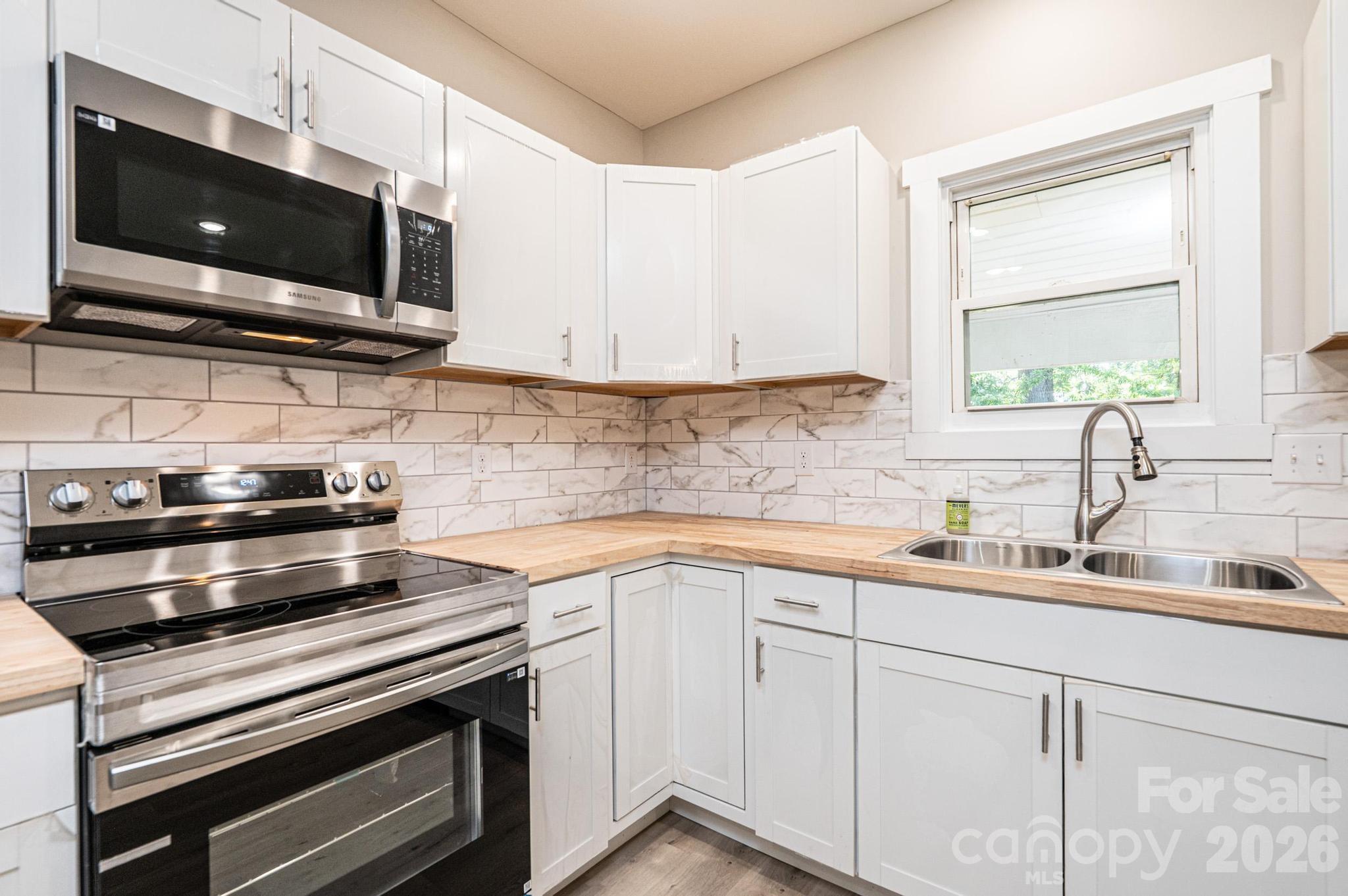 60 5th Street SE — Hickory