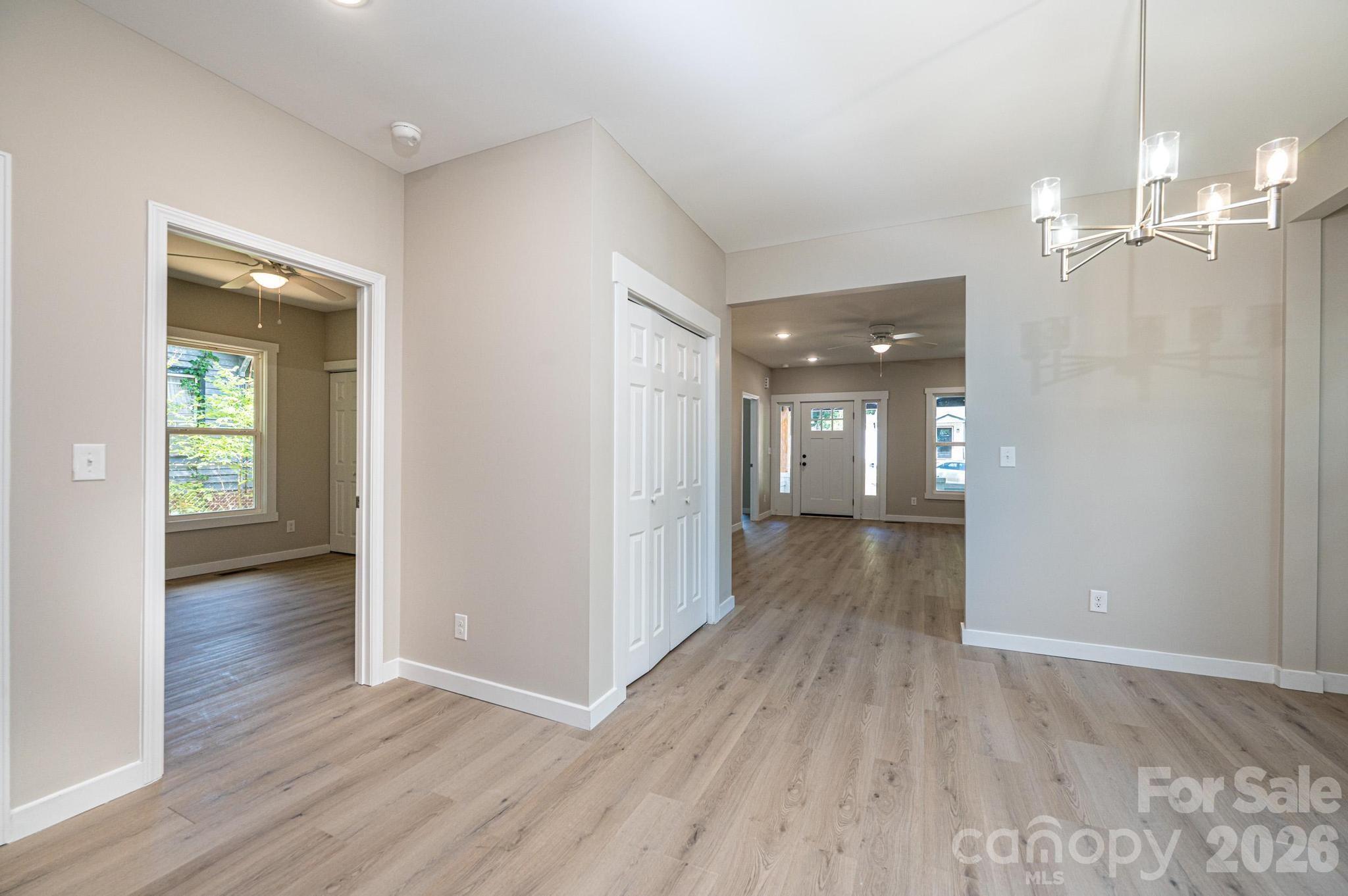 60 5th Street SE — Hickory