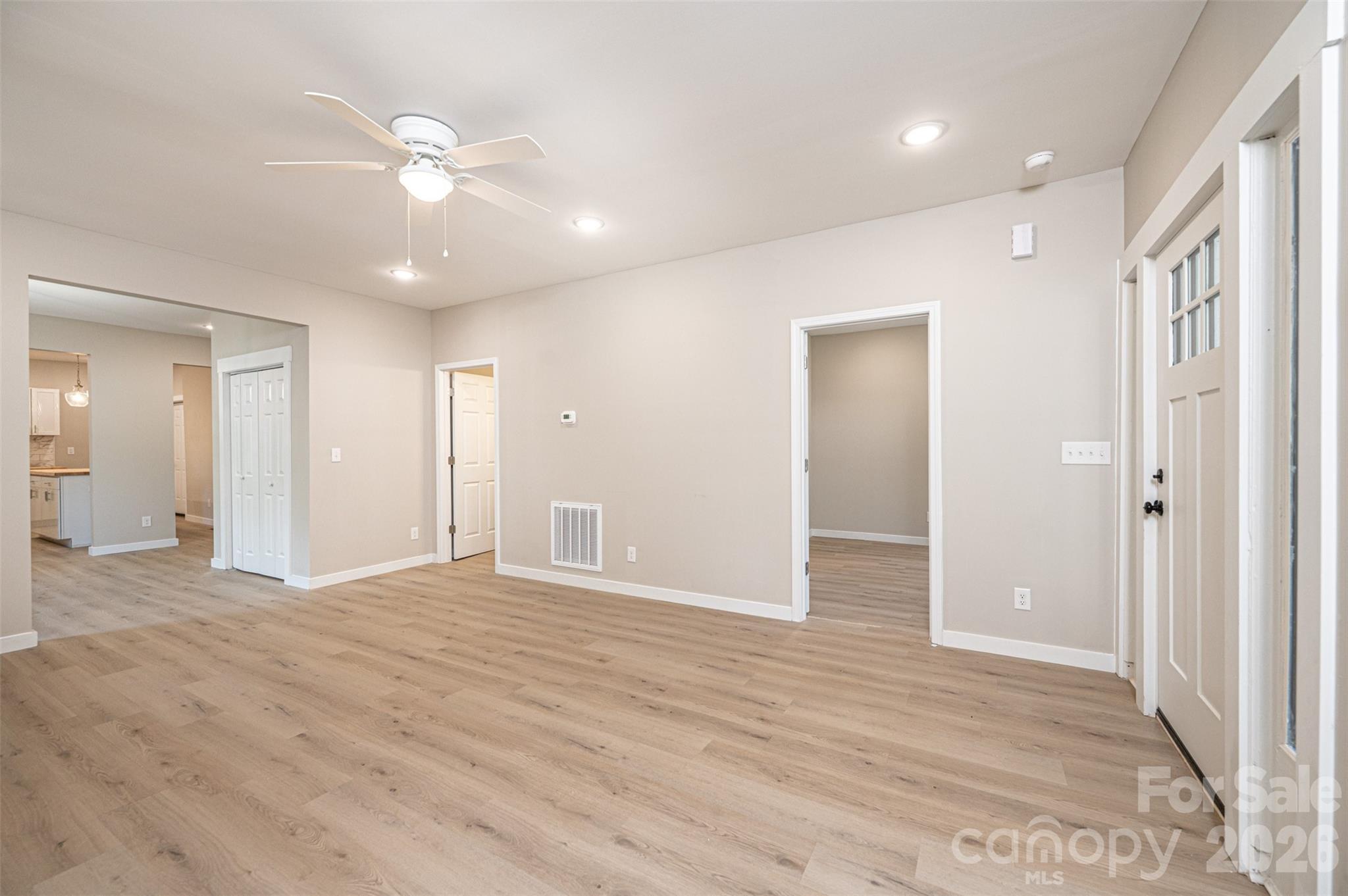 60 5th Street SE — Hickory
