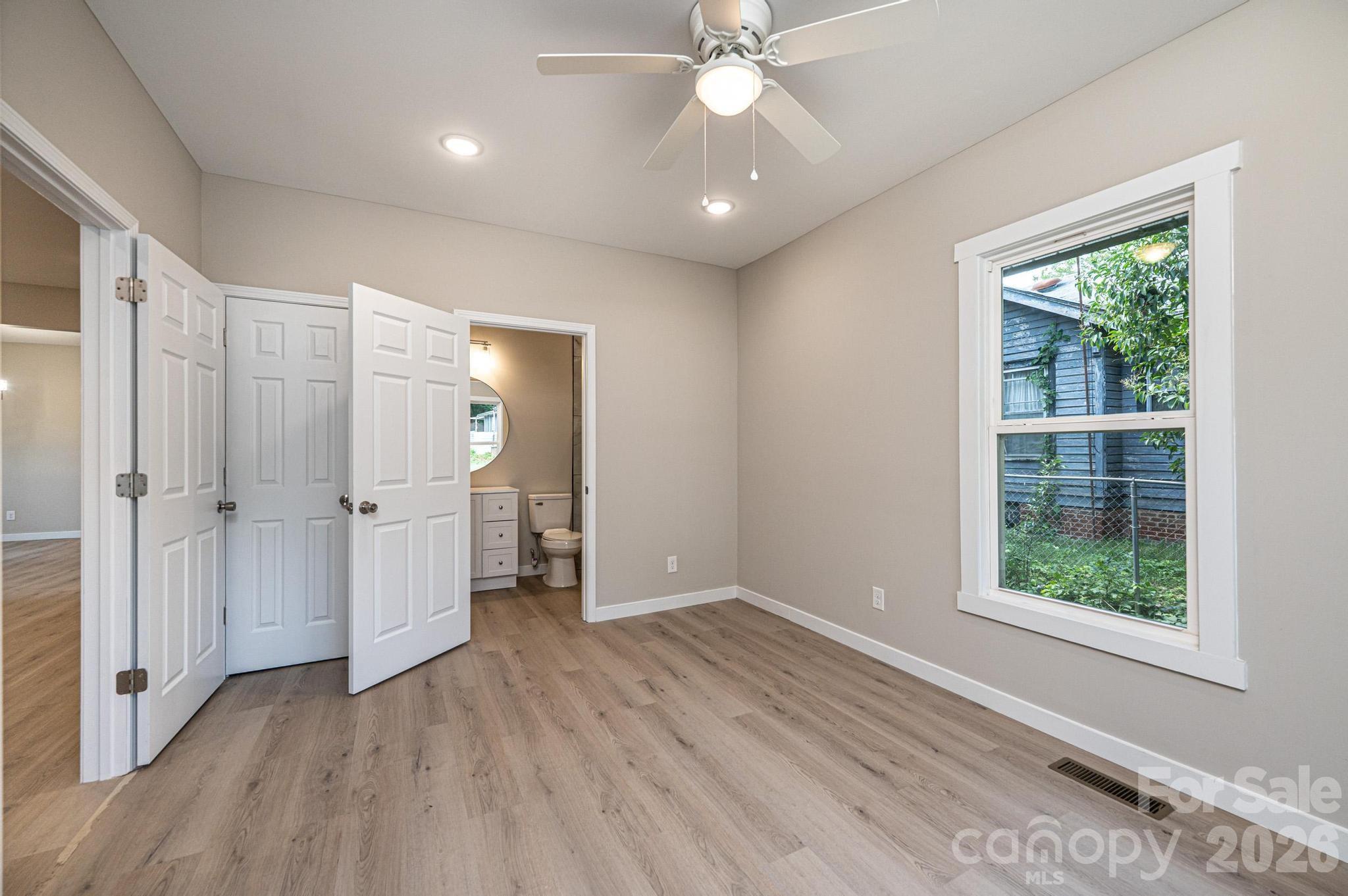 60 5th Street SE — Hickory