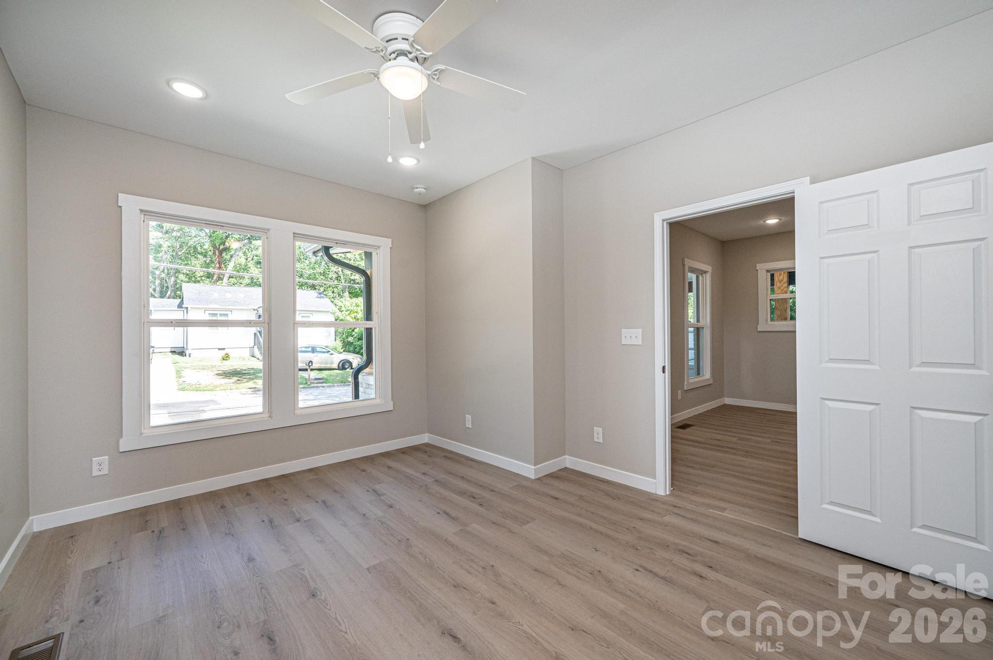 60 5th Street SE — Hickory