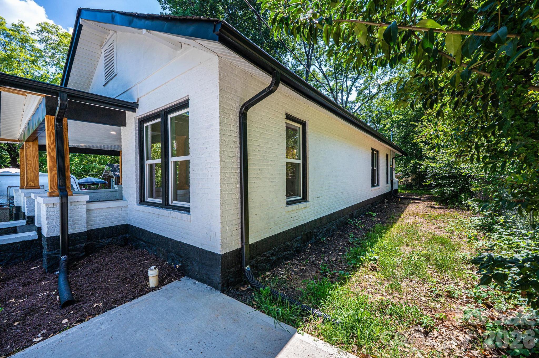 60 5th Street SE — Hickory