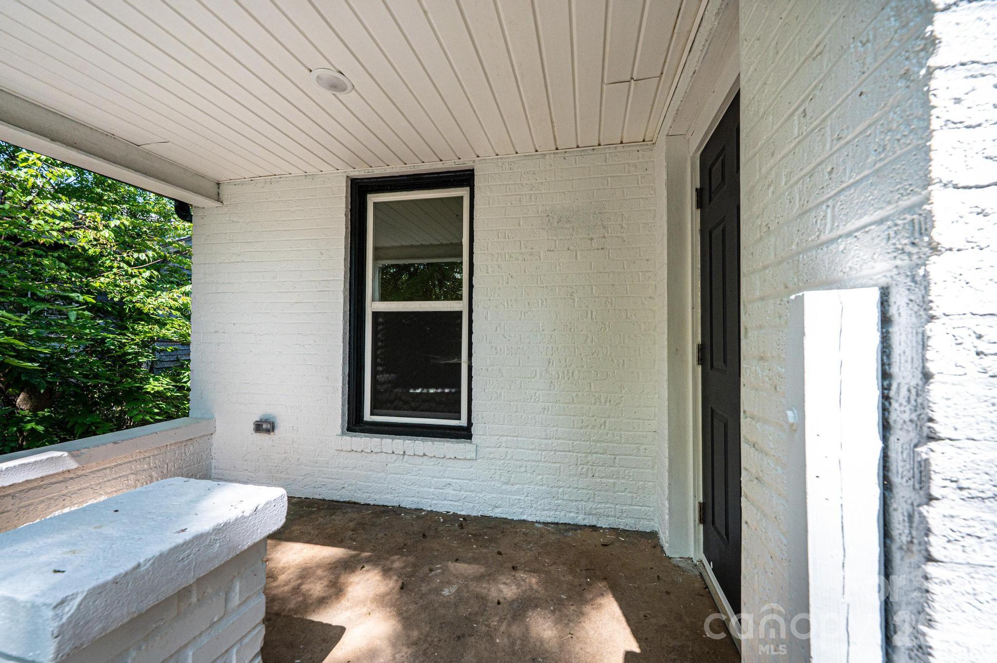 60 5th Street SE — Hickory