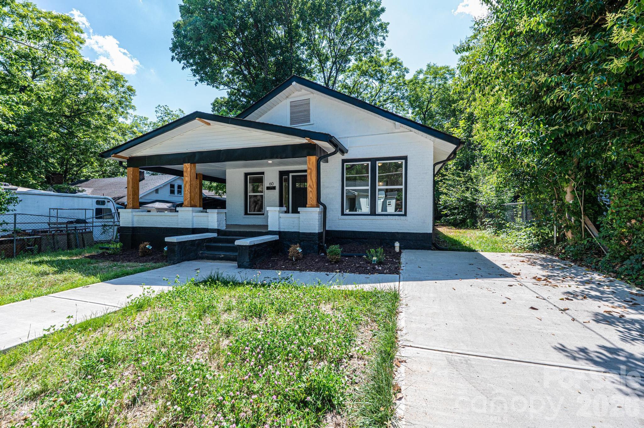 60 5th Street SE — Hickory