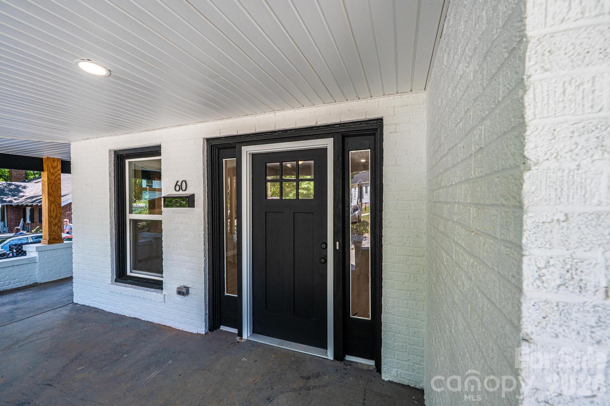 60 5th Street SE — Hickory