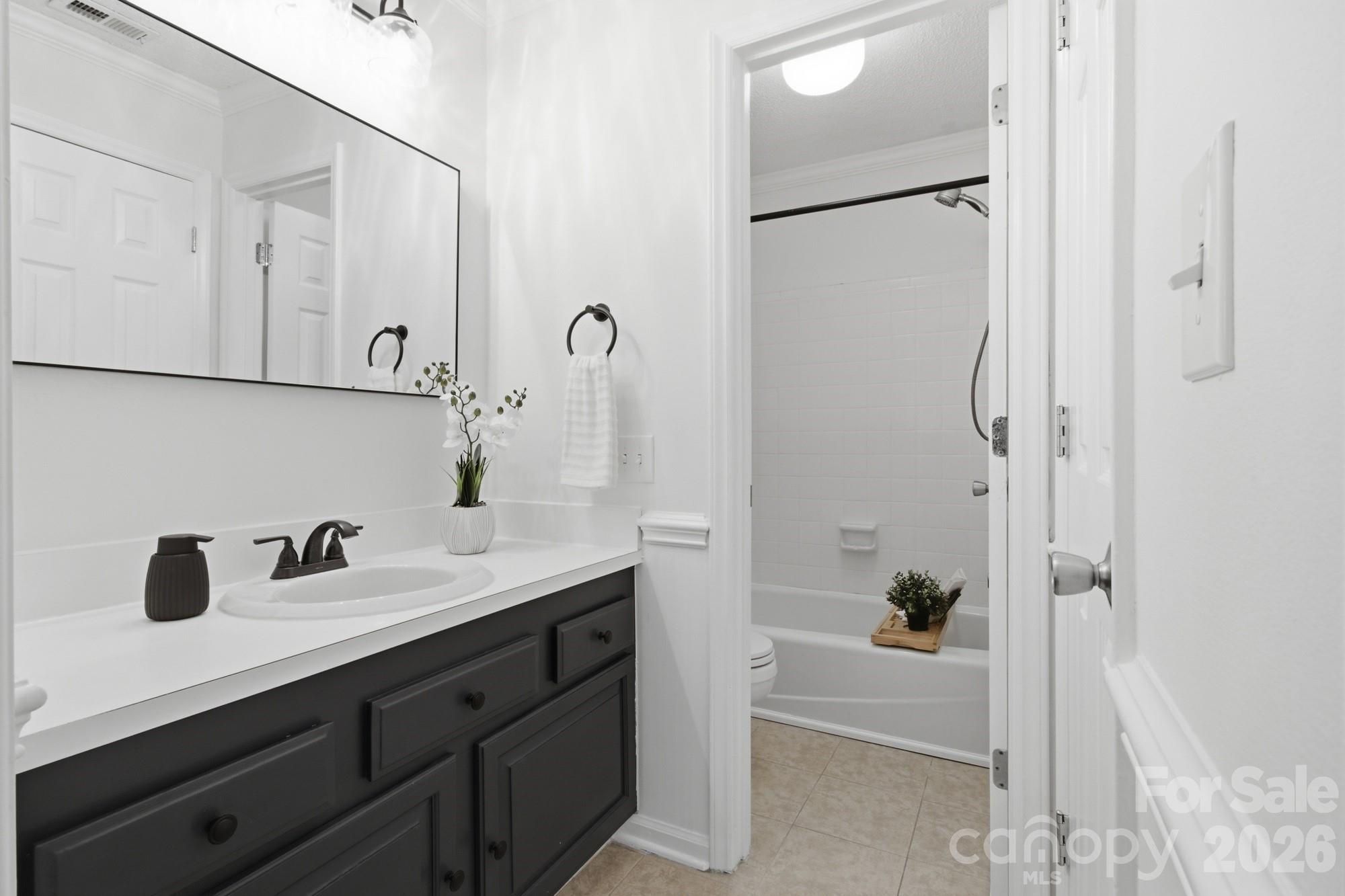 308 Queens Road #32 — Charlotte
