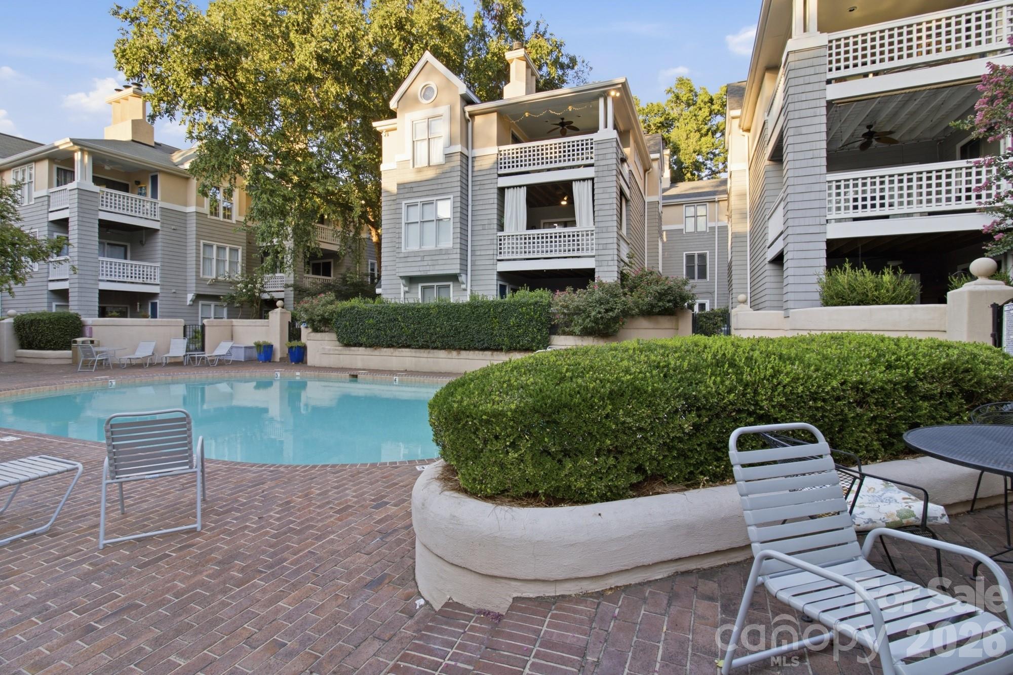 308 Queens Road #32 — Charlotte