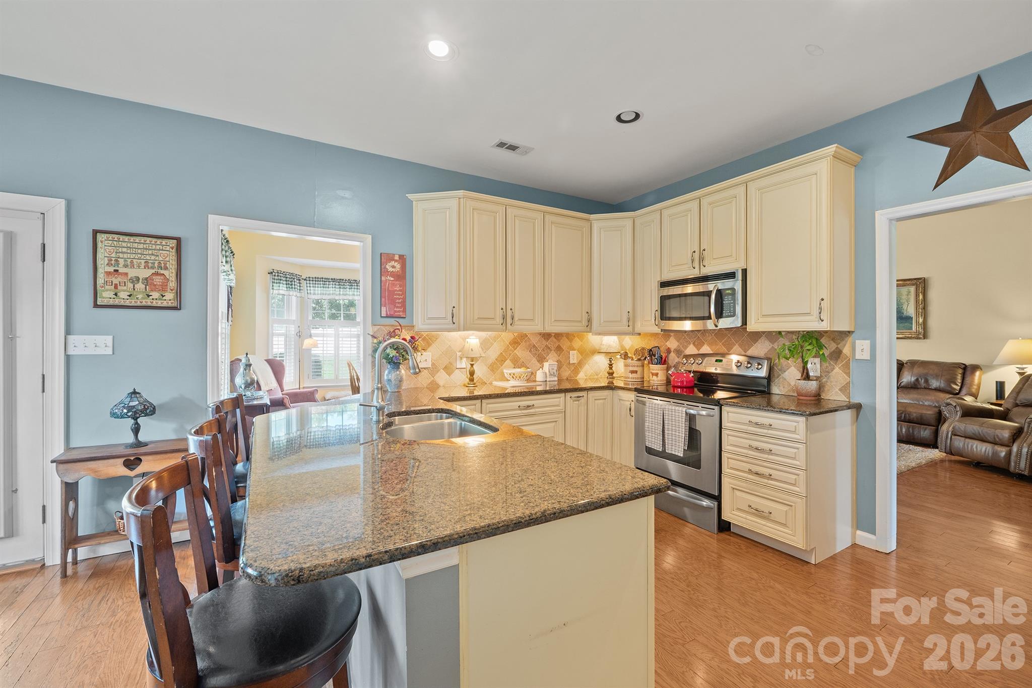 12524 Willow Grove Way — Huntersville