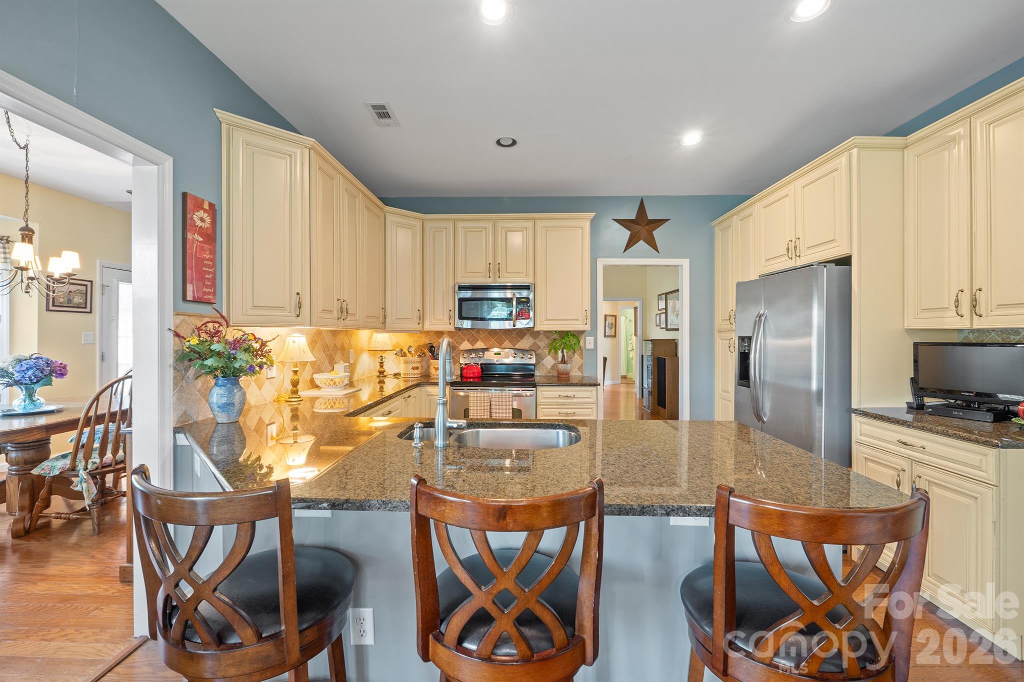 12524 Willow Grove Way — Huntersville