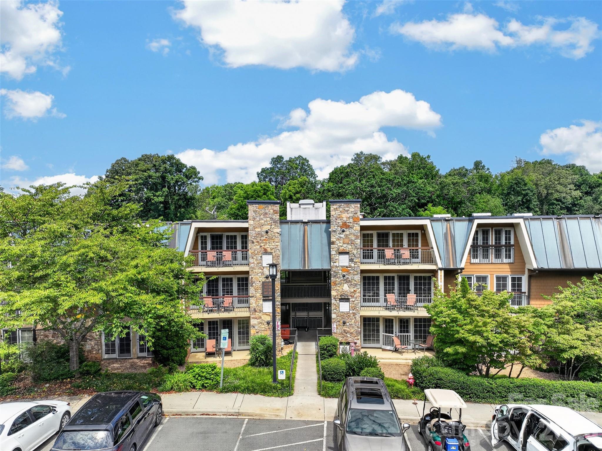 413 Bowling Park Road — Asheville
