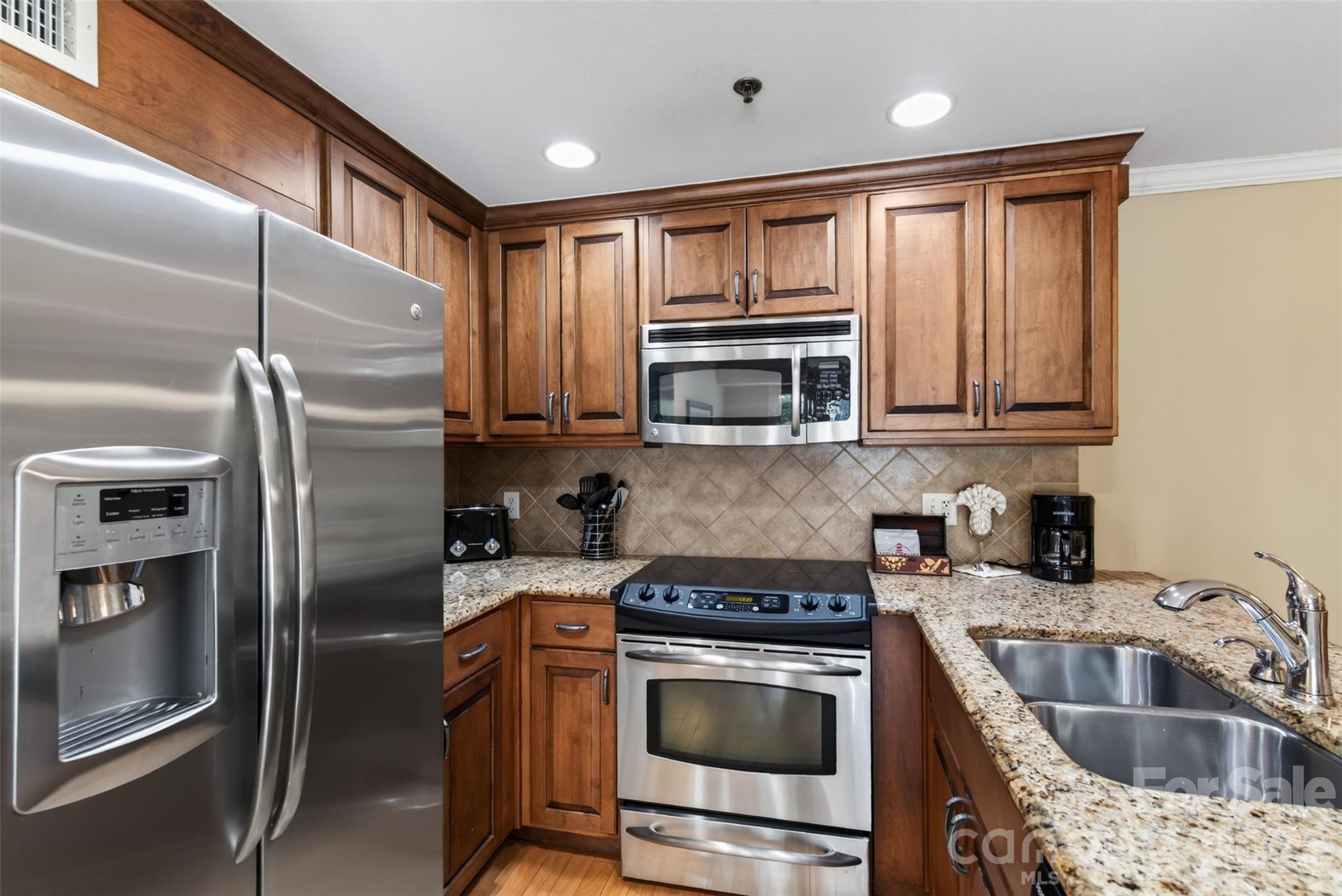 413 Bowling Park Road — Asheville