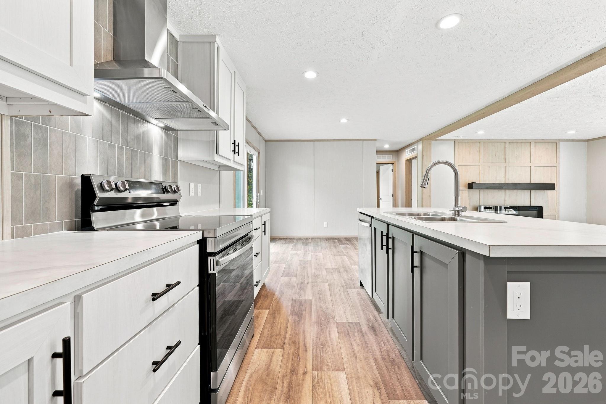 25 Caldwell Road — Waynesville