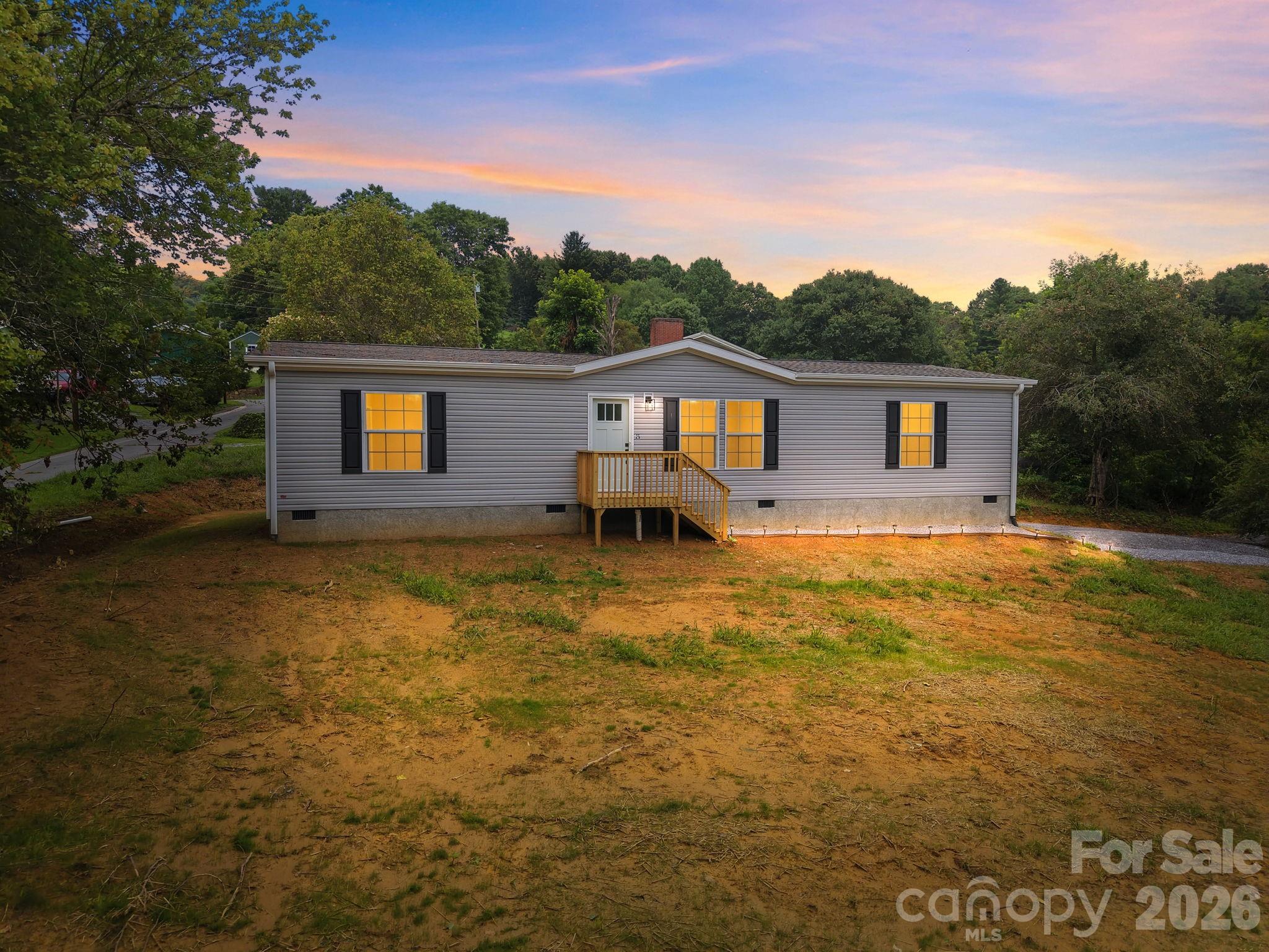 25 Caldwell Road — Waynesville