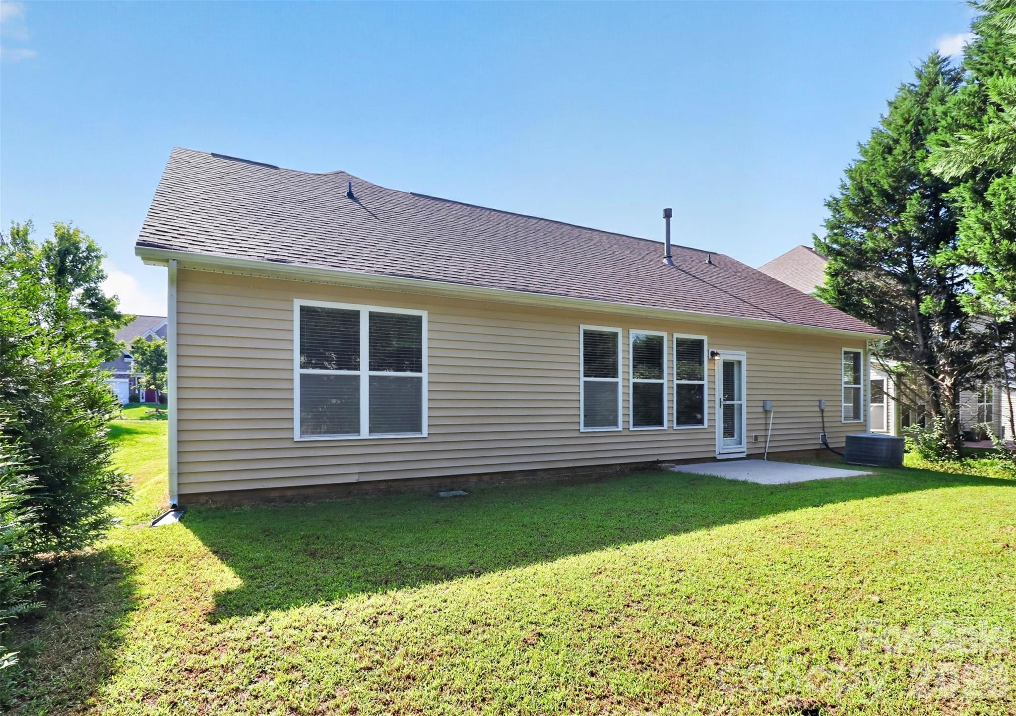 1577 Bay Meadows Avenue NW — Concord