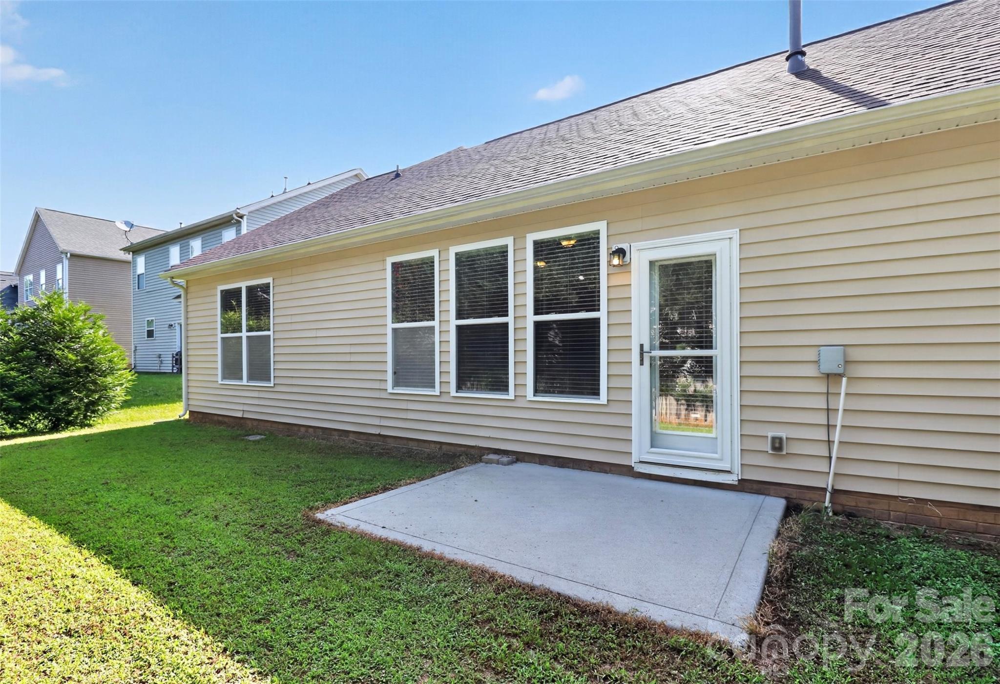 1577 Bay Meadows Avenue NW — Concord