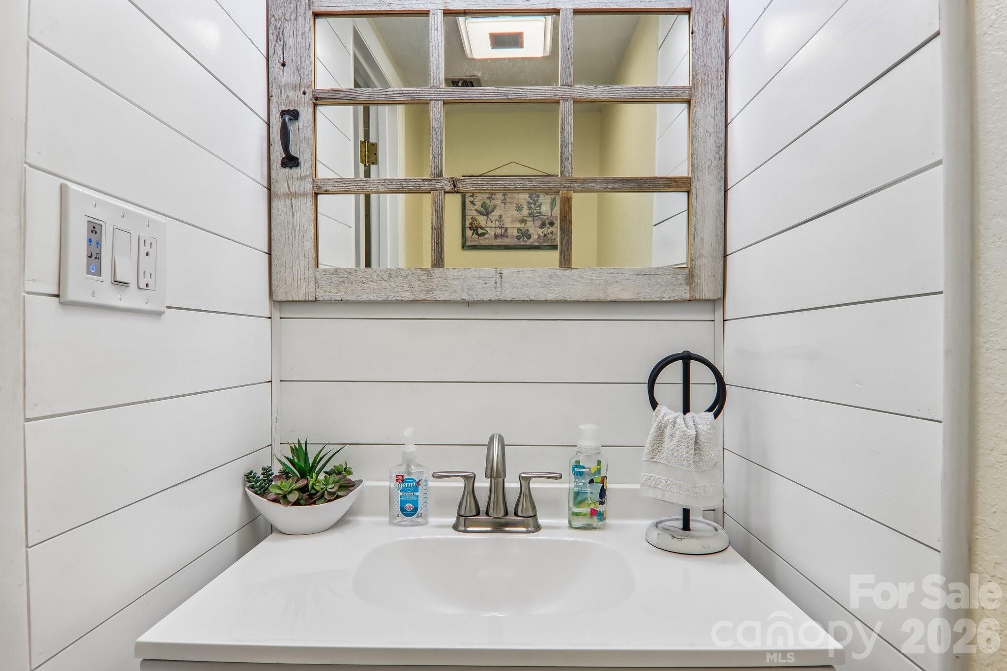 70 Ninevah Road — Waynesville