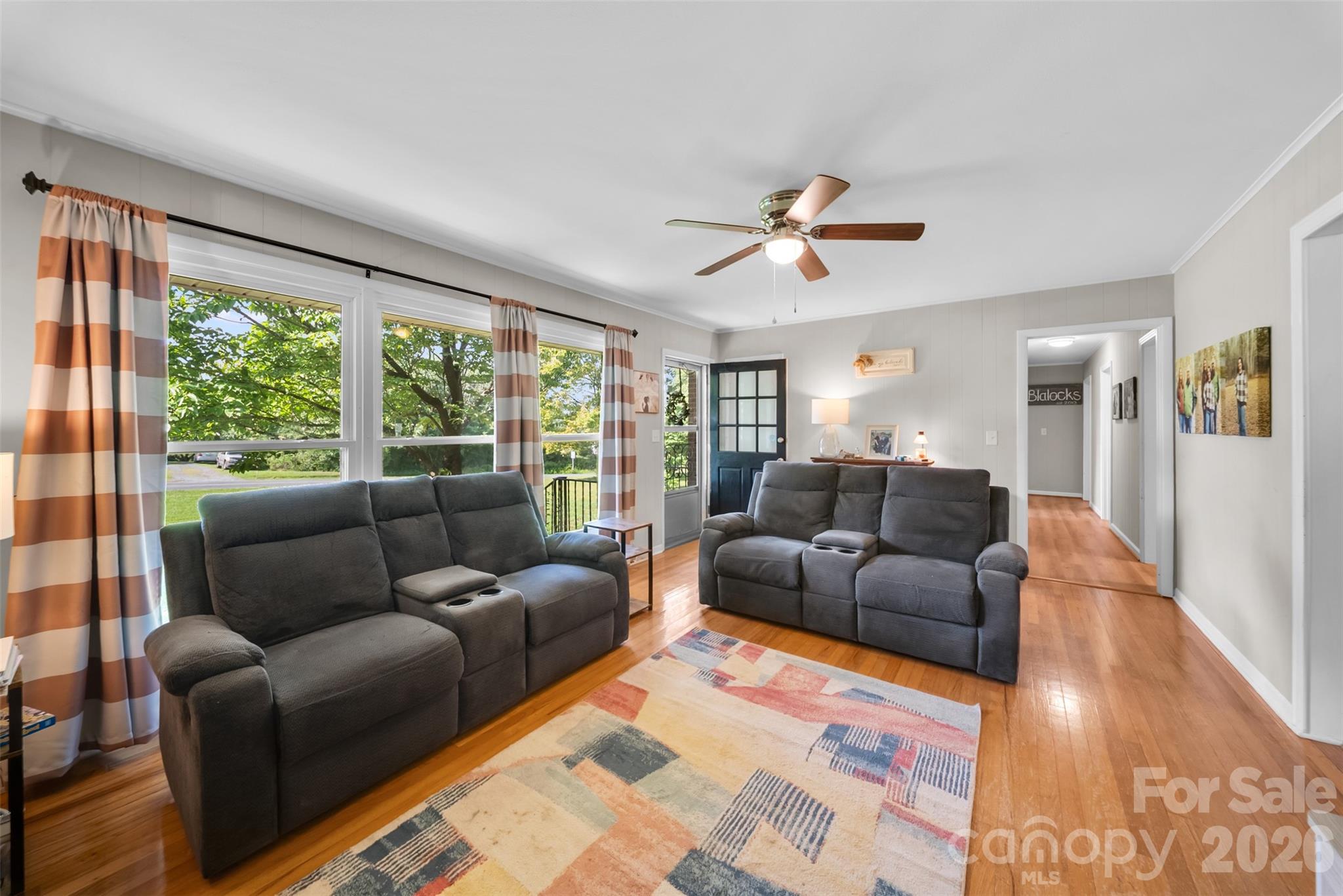 37631 Saw Mill Road — New London