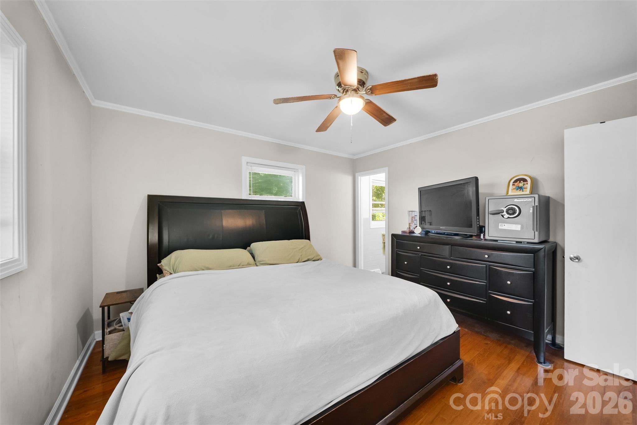 37631 Saw Mill Road — New London