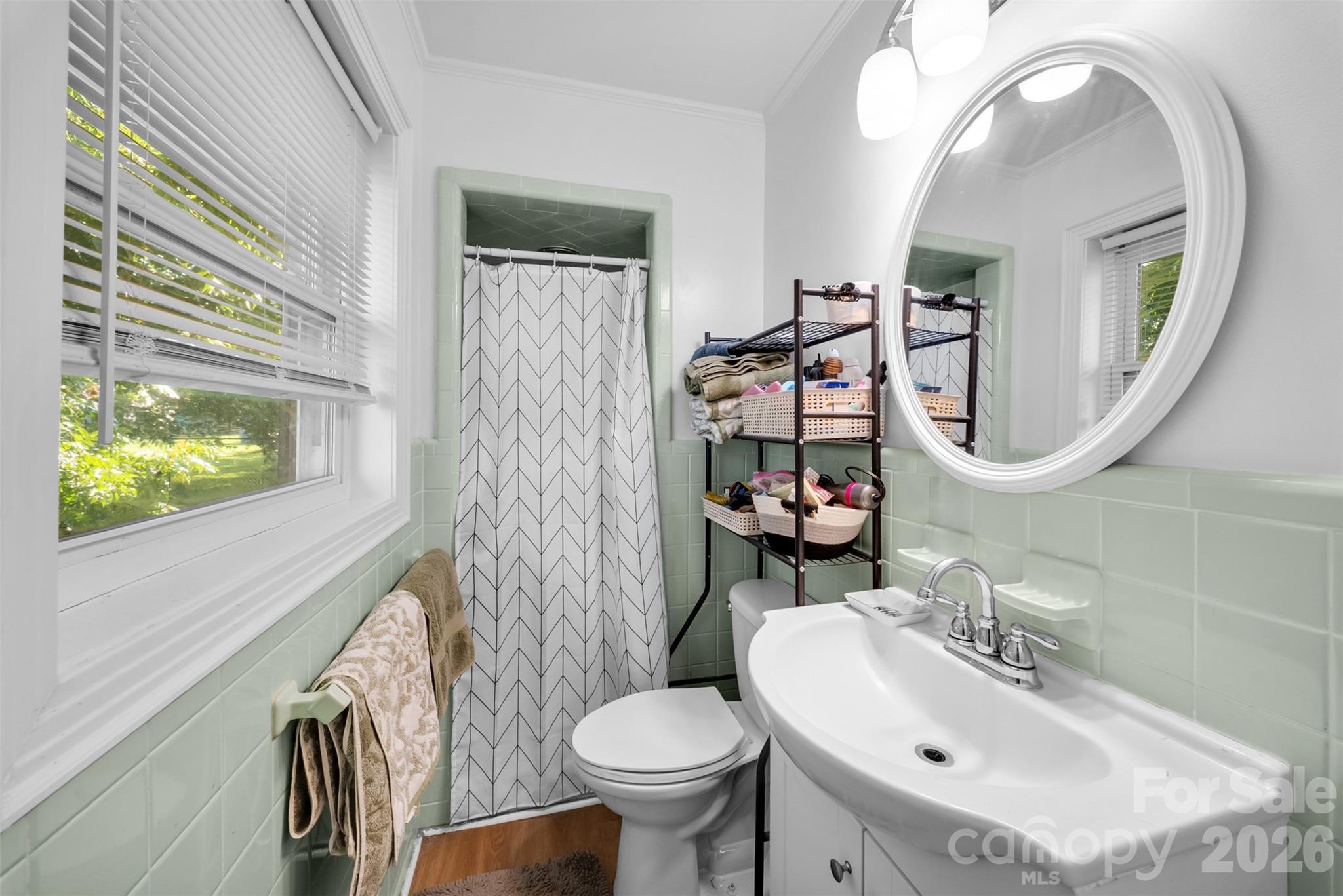 37631 Saw Mill Road — New London