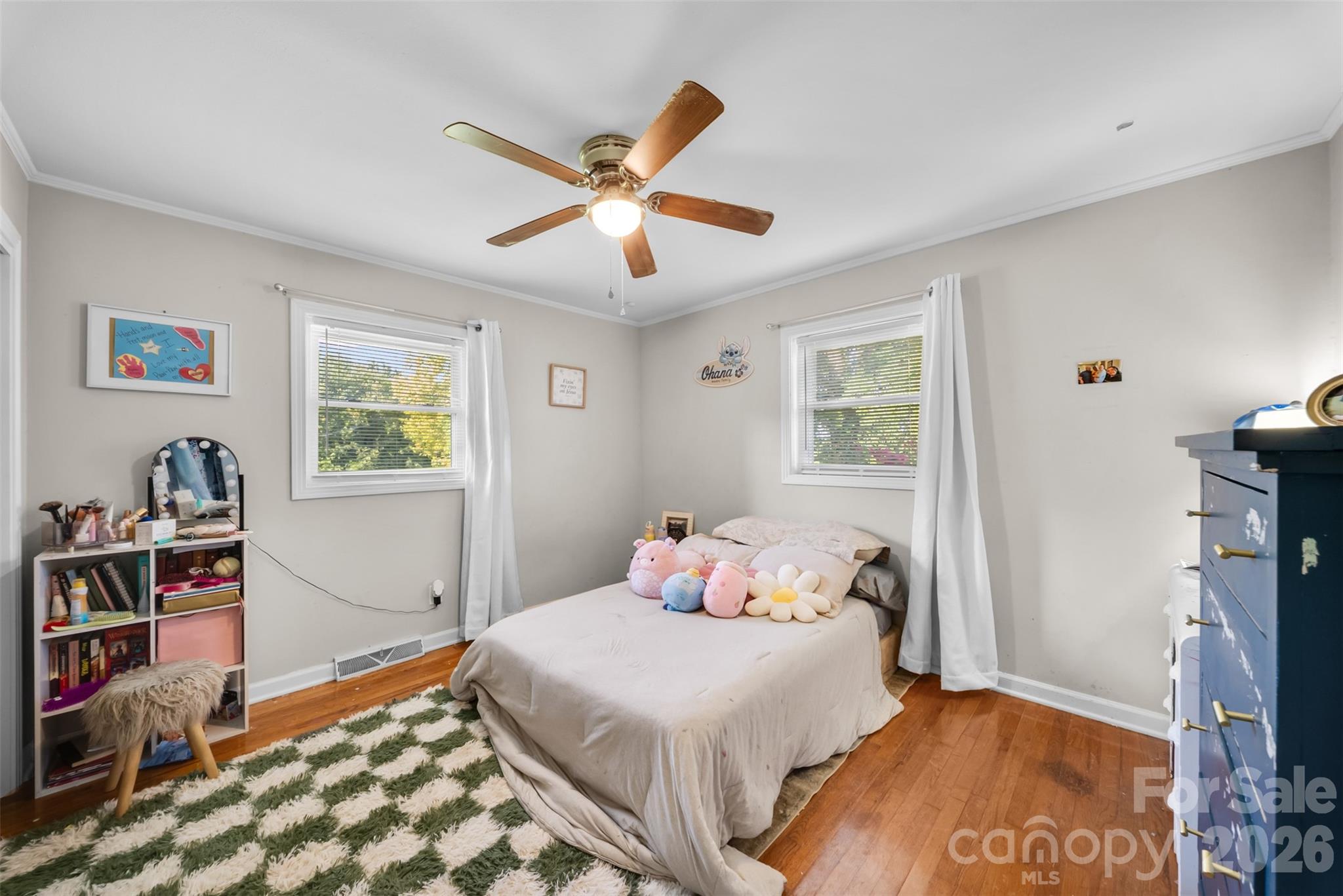37631 Saw Mill Road — New London