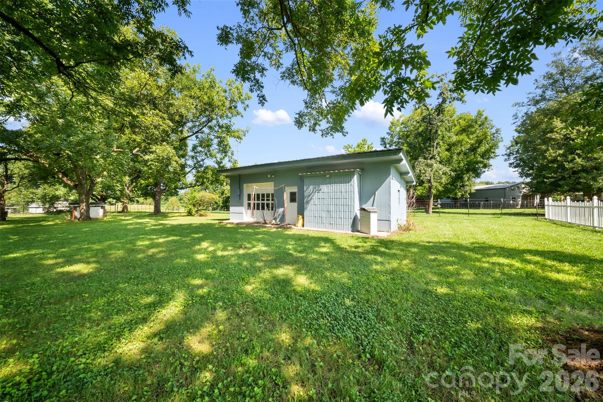 37631 Saw Mill Road — New London