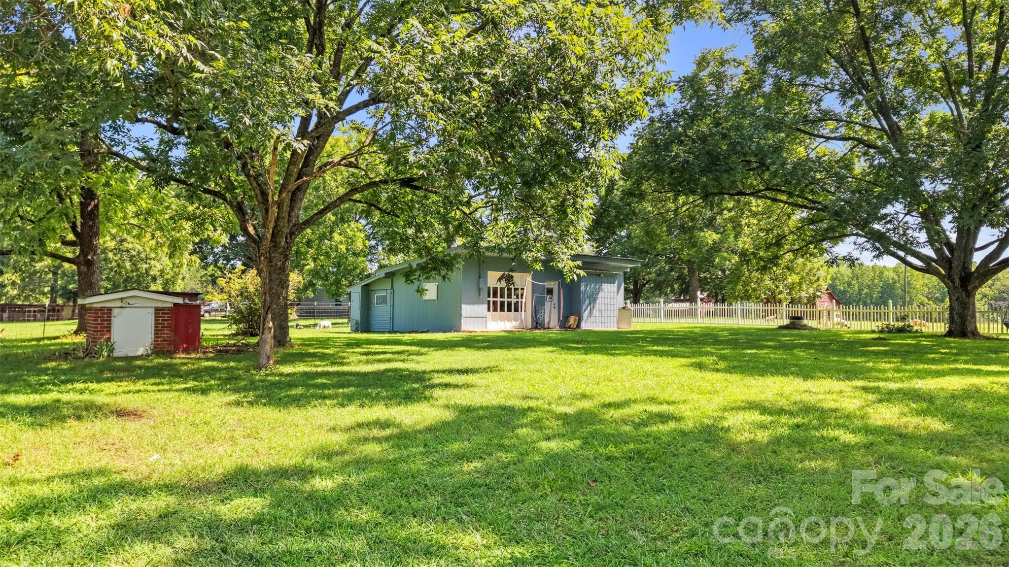 37631 Saw Mill Road — New London