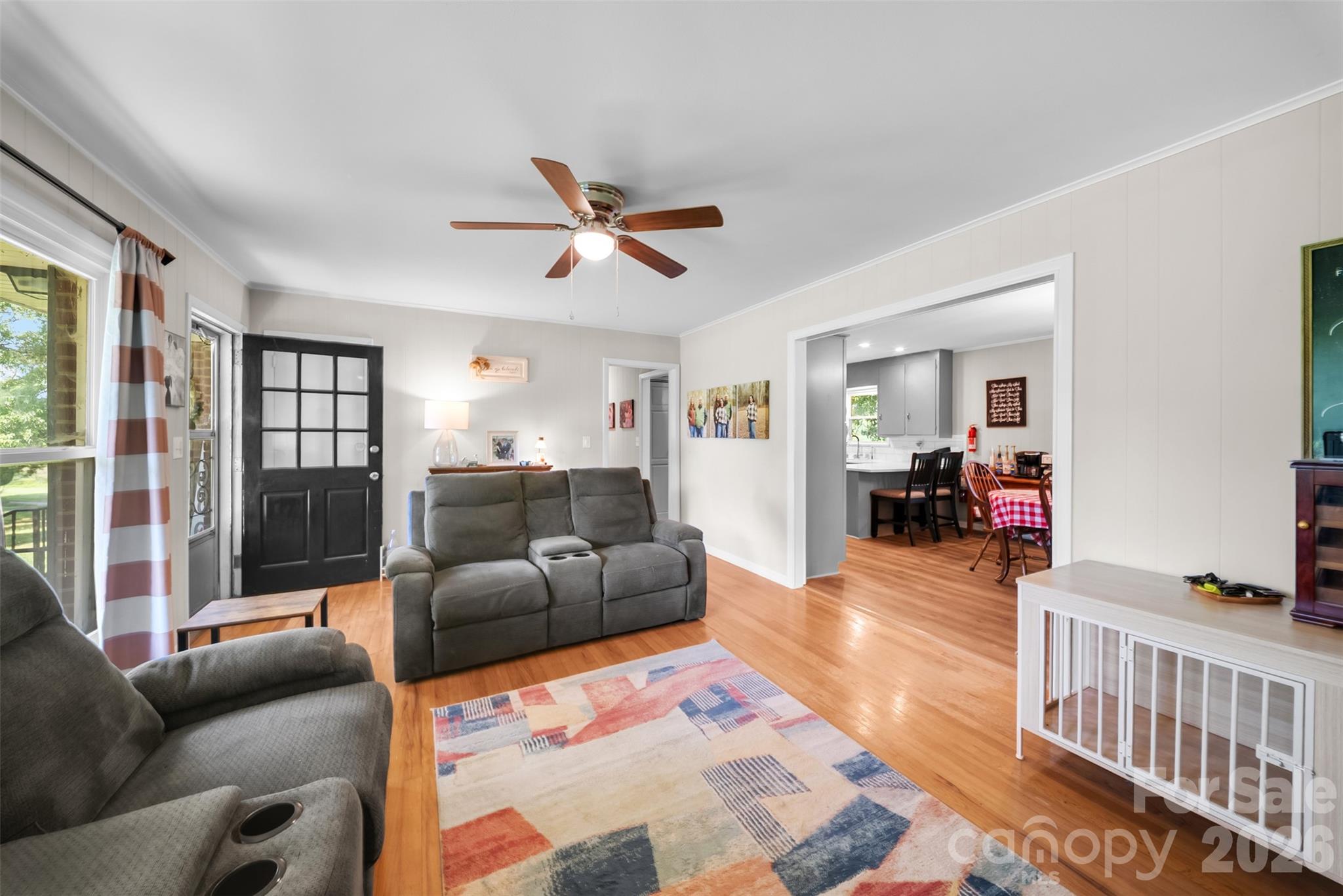 37631 Saw Mill Road — New London