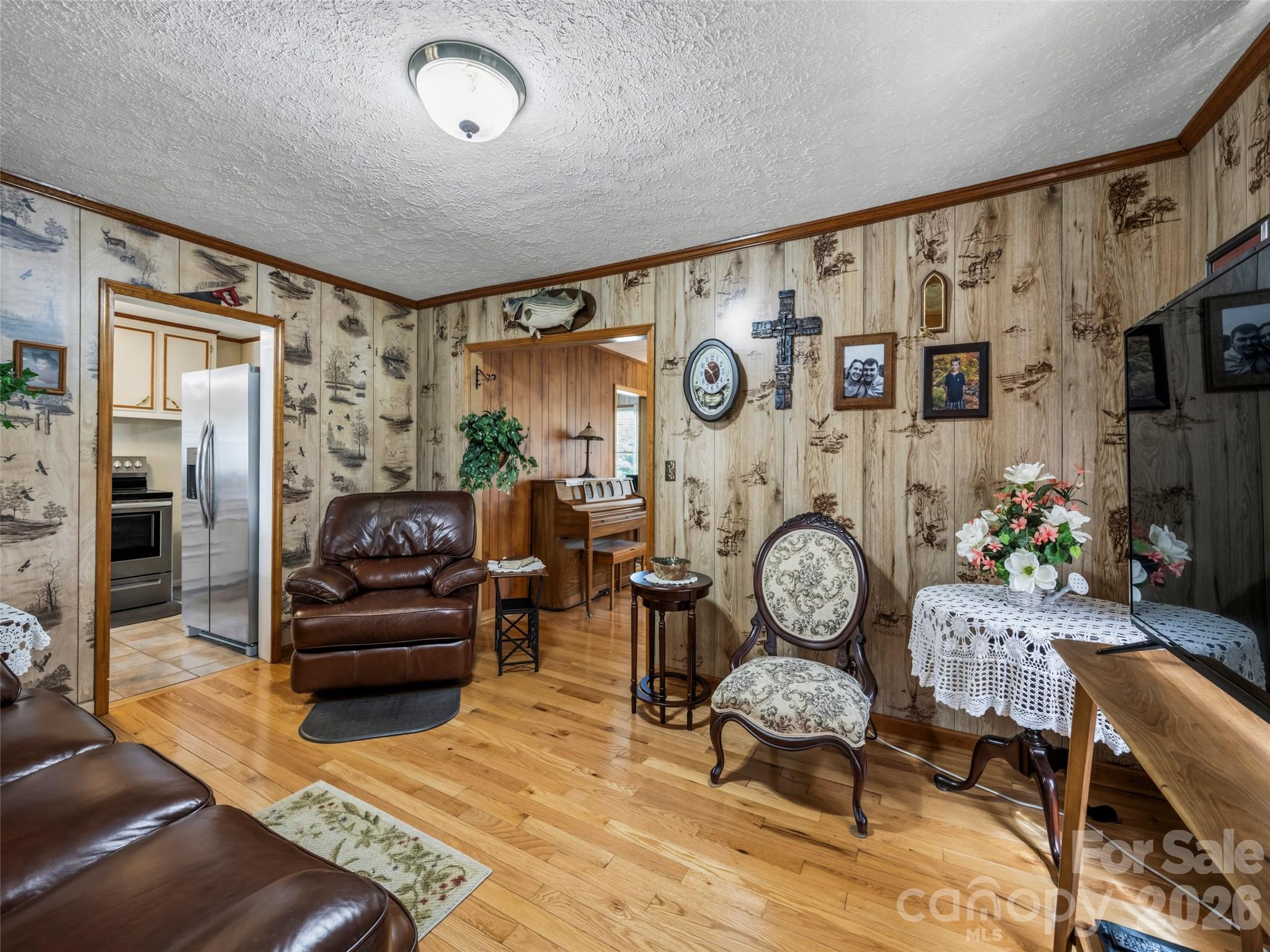 53 Salem Road — Weaverville