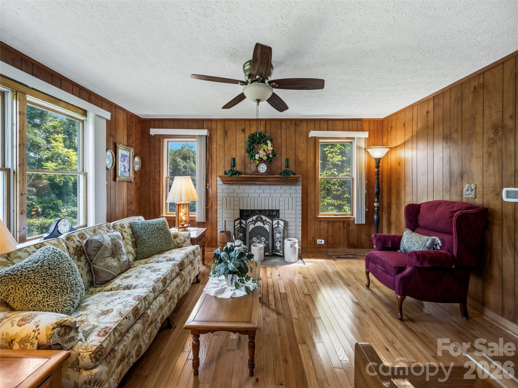 53 Salem Road — Weaverville