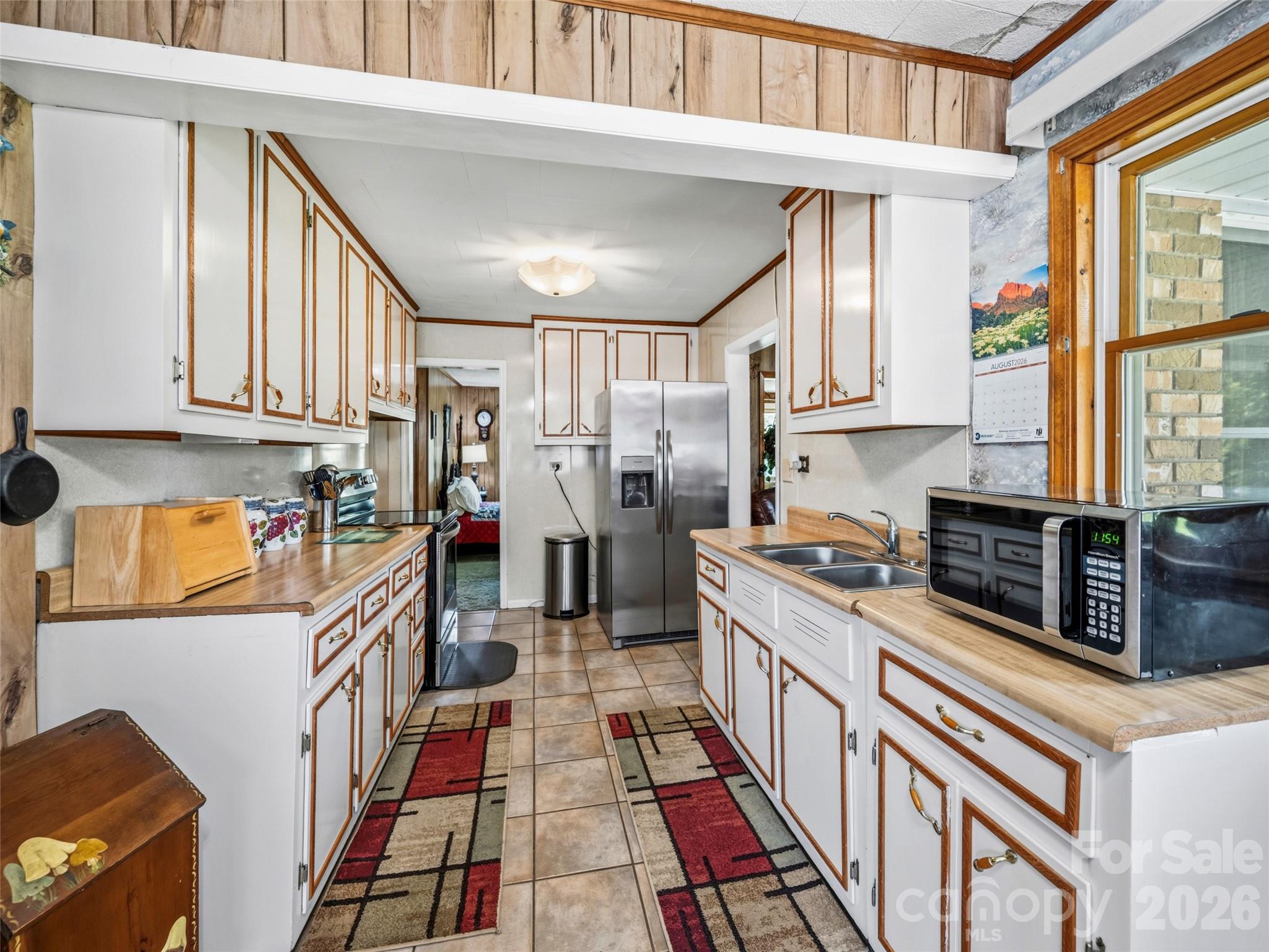 53 Salem Road — Weaverville