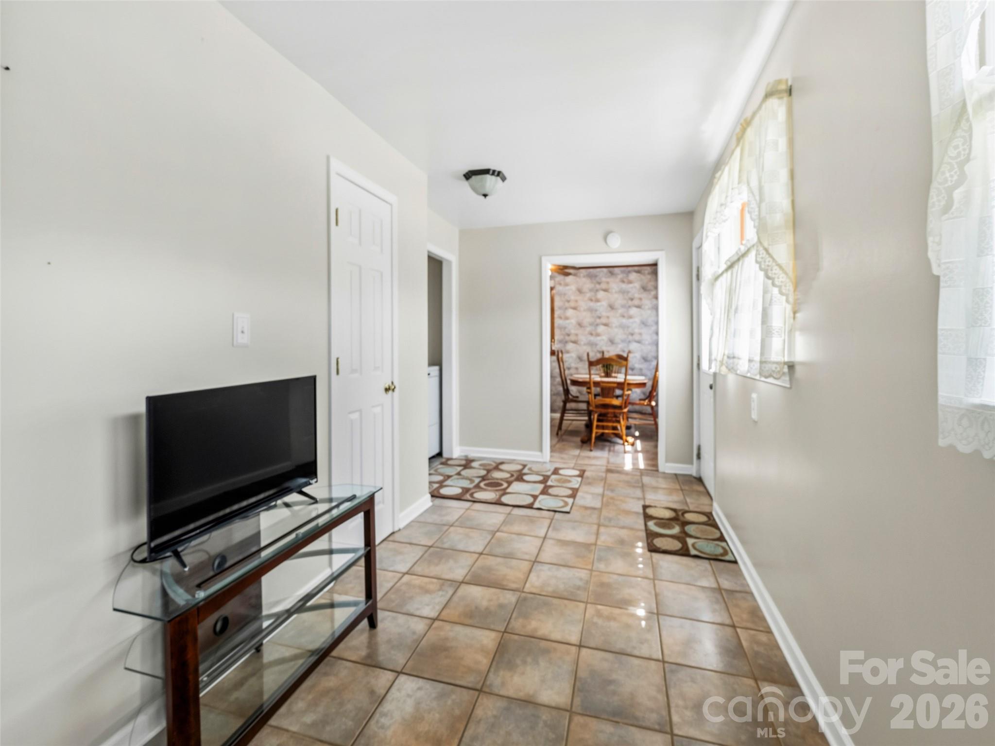 53 Salem Road — Weaverville