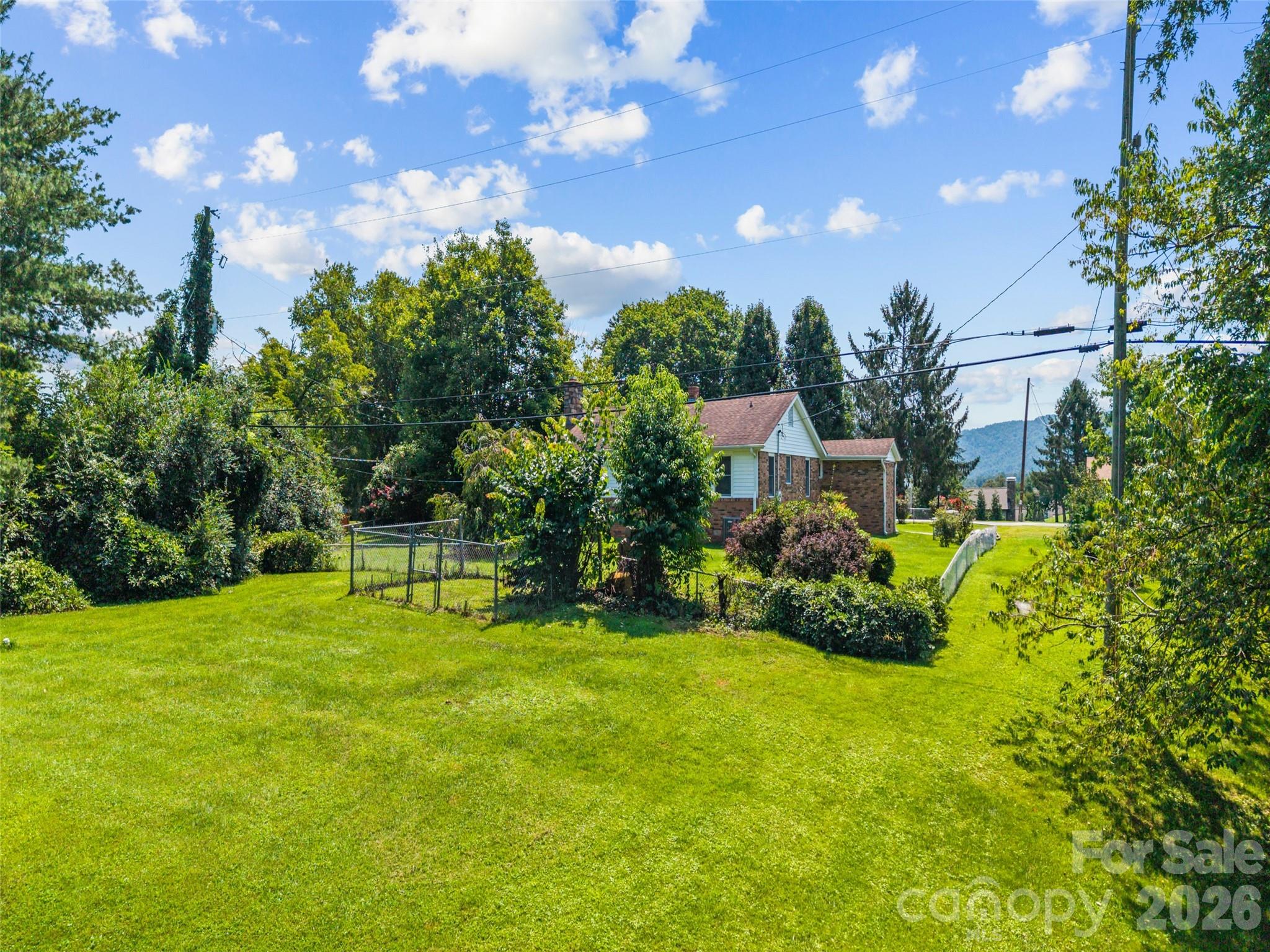 53 Salem Road — Weaverville