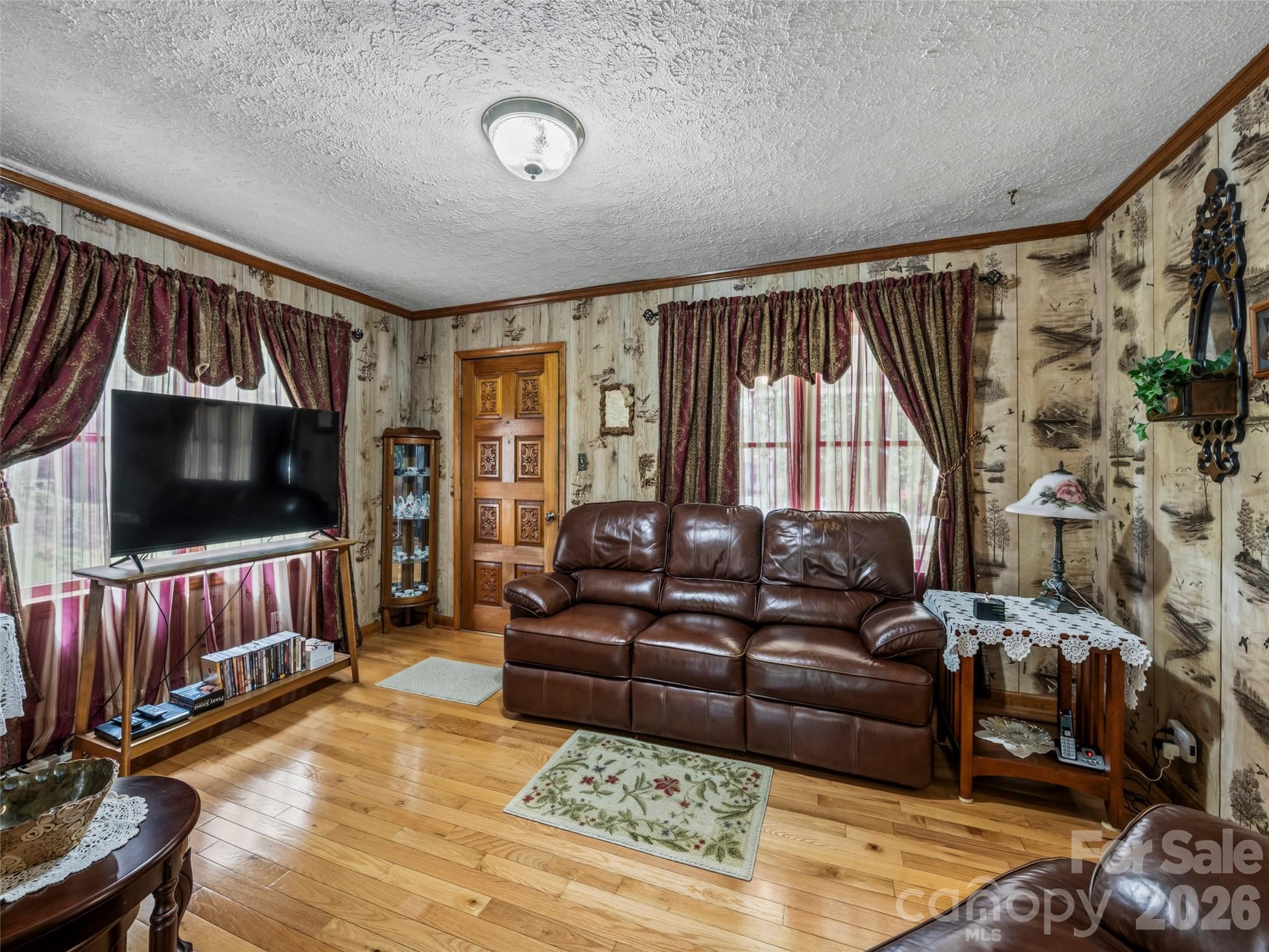53 Salem Road — Weaverville