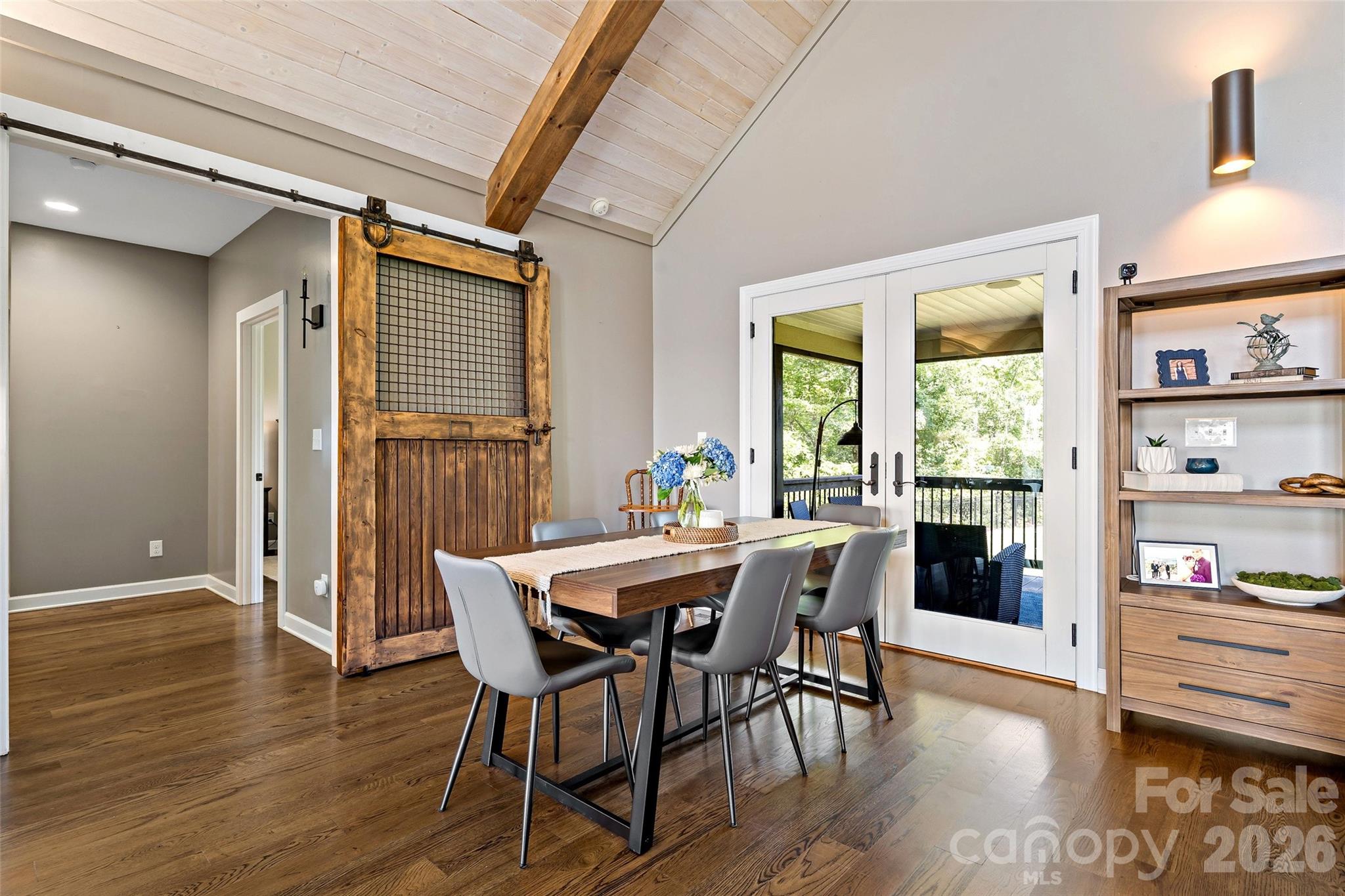 6521 Lake James Road — Marion