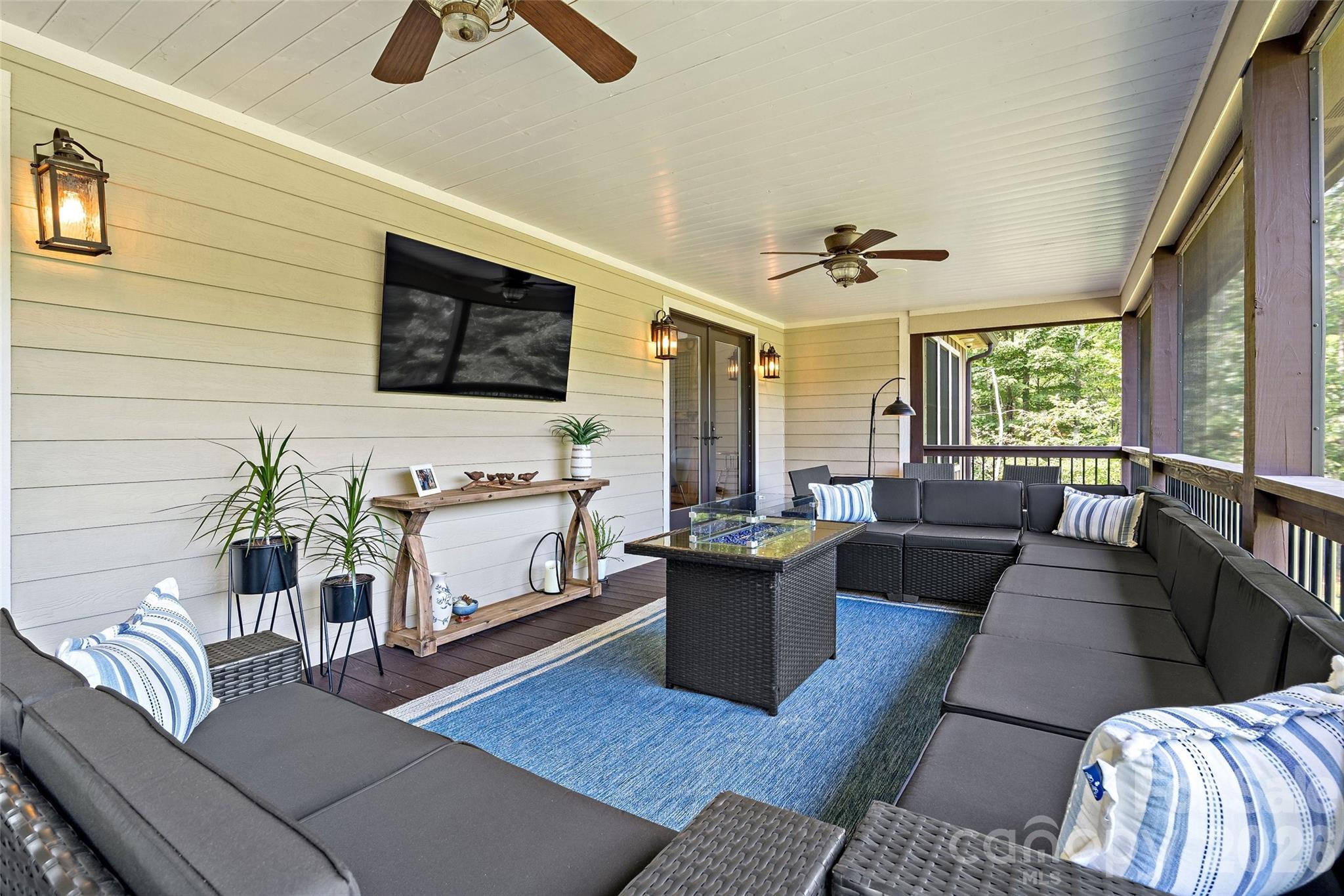 6521 Lake James Road — Marion