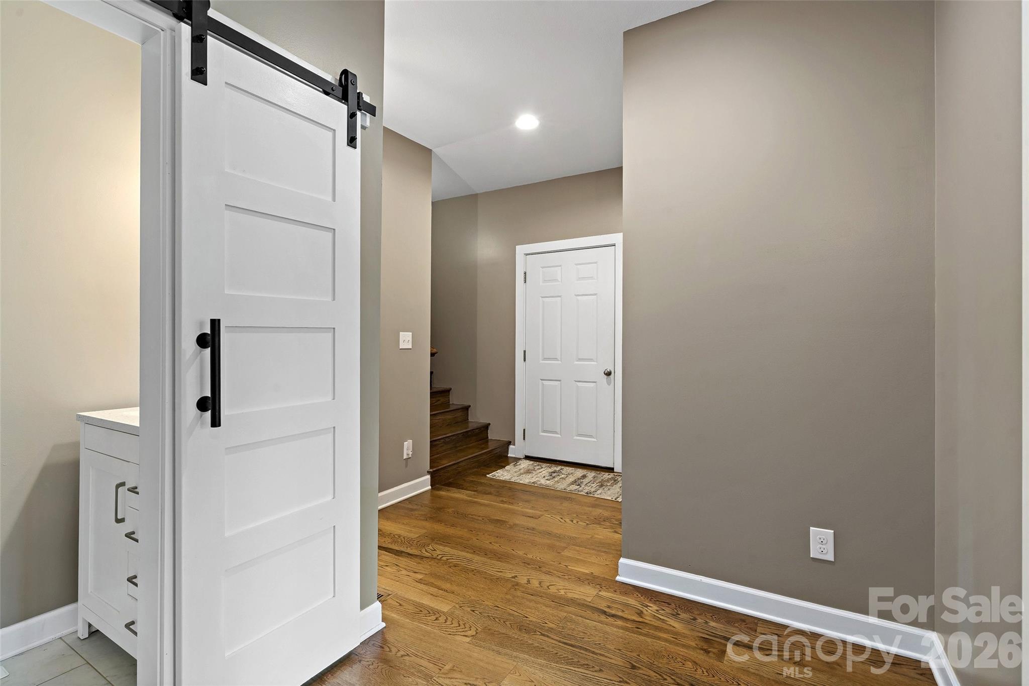 6521 Lake James Road — Marion