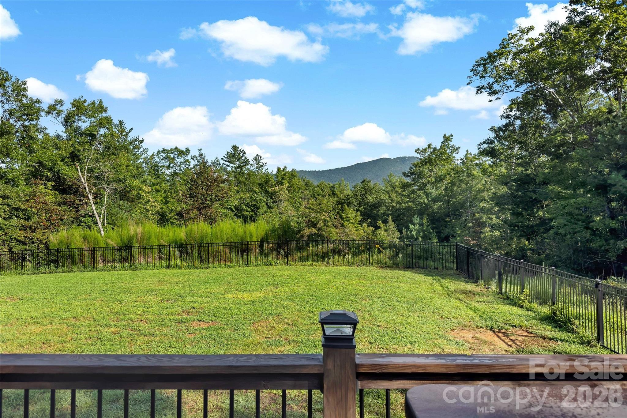 6521 Lake James Road — Marion