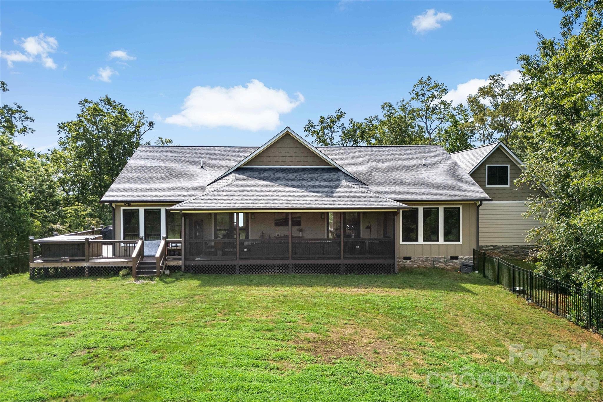 6521 Lake James Road — Marion