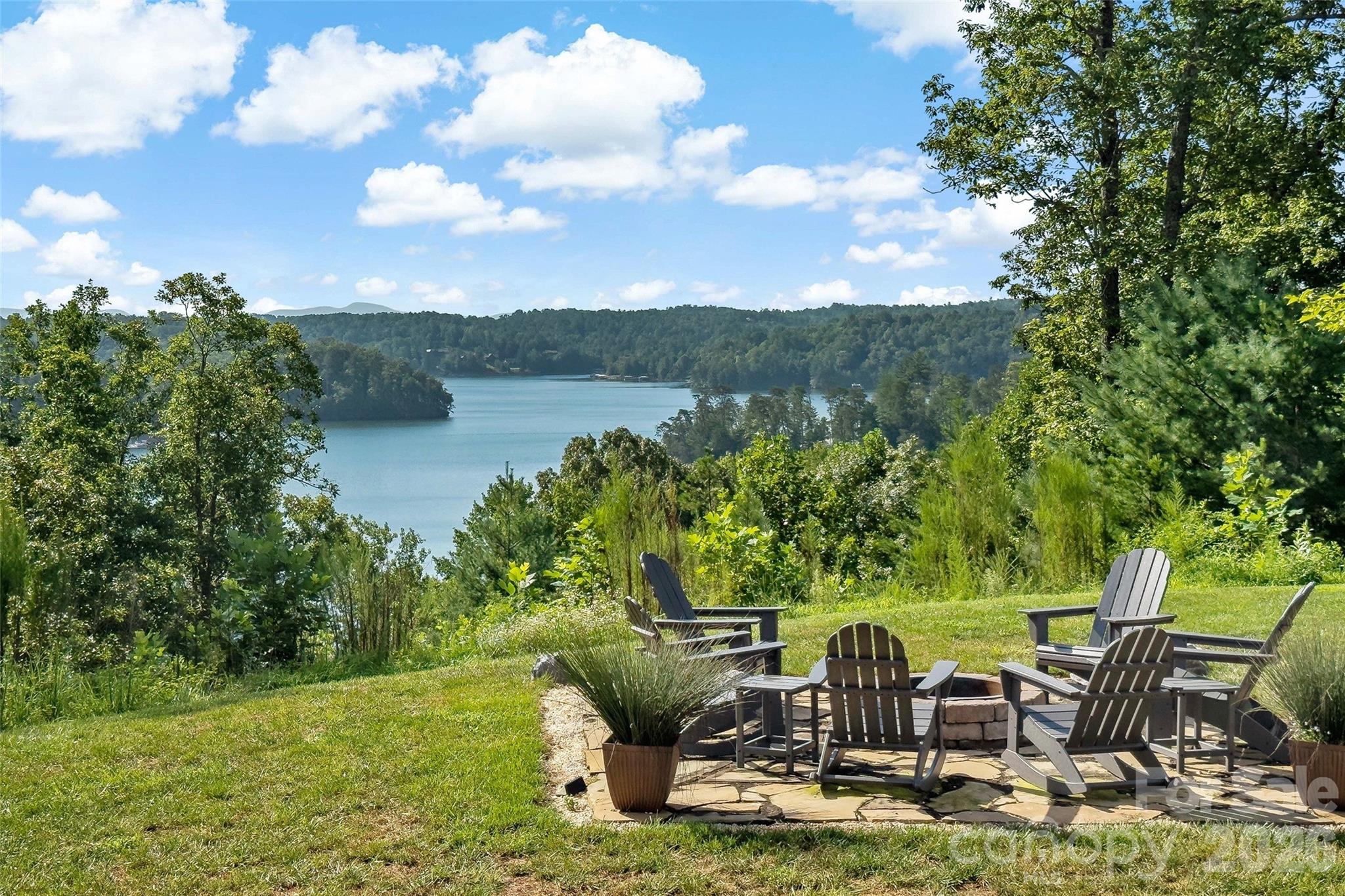 6521 Lake James Road — Marion