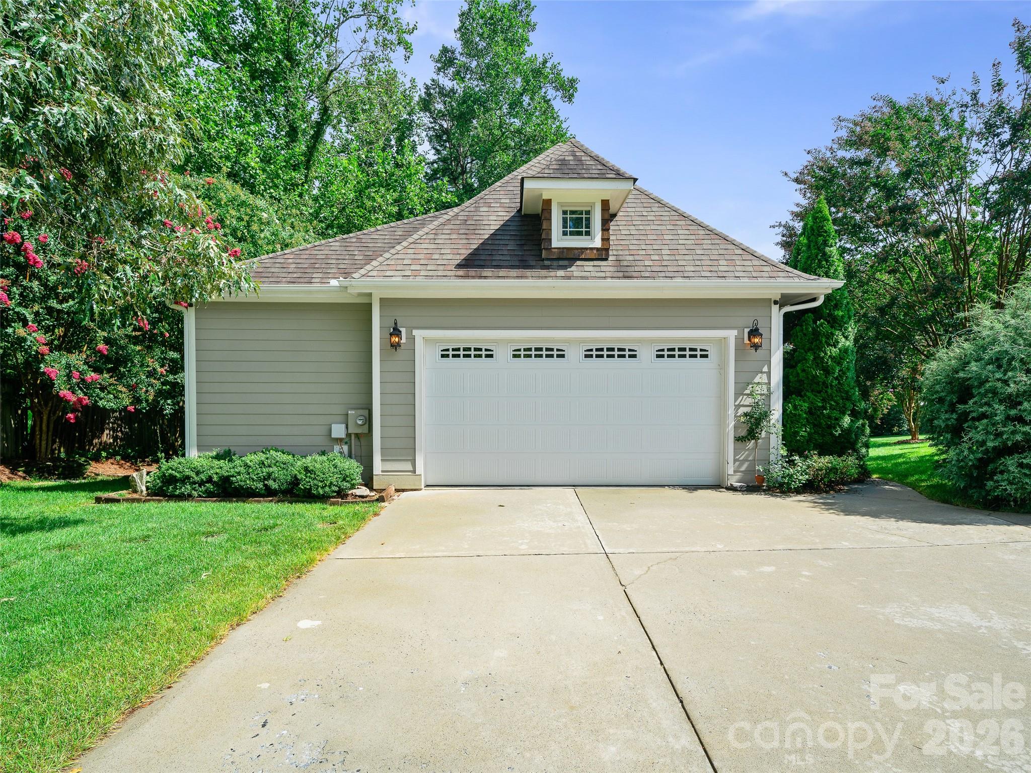 6 Oak Springs Drive — Arden