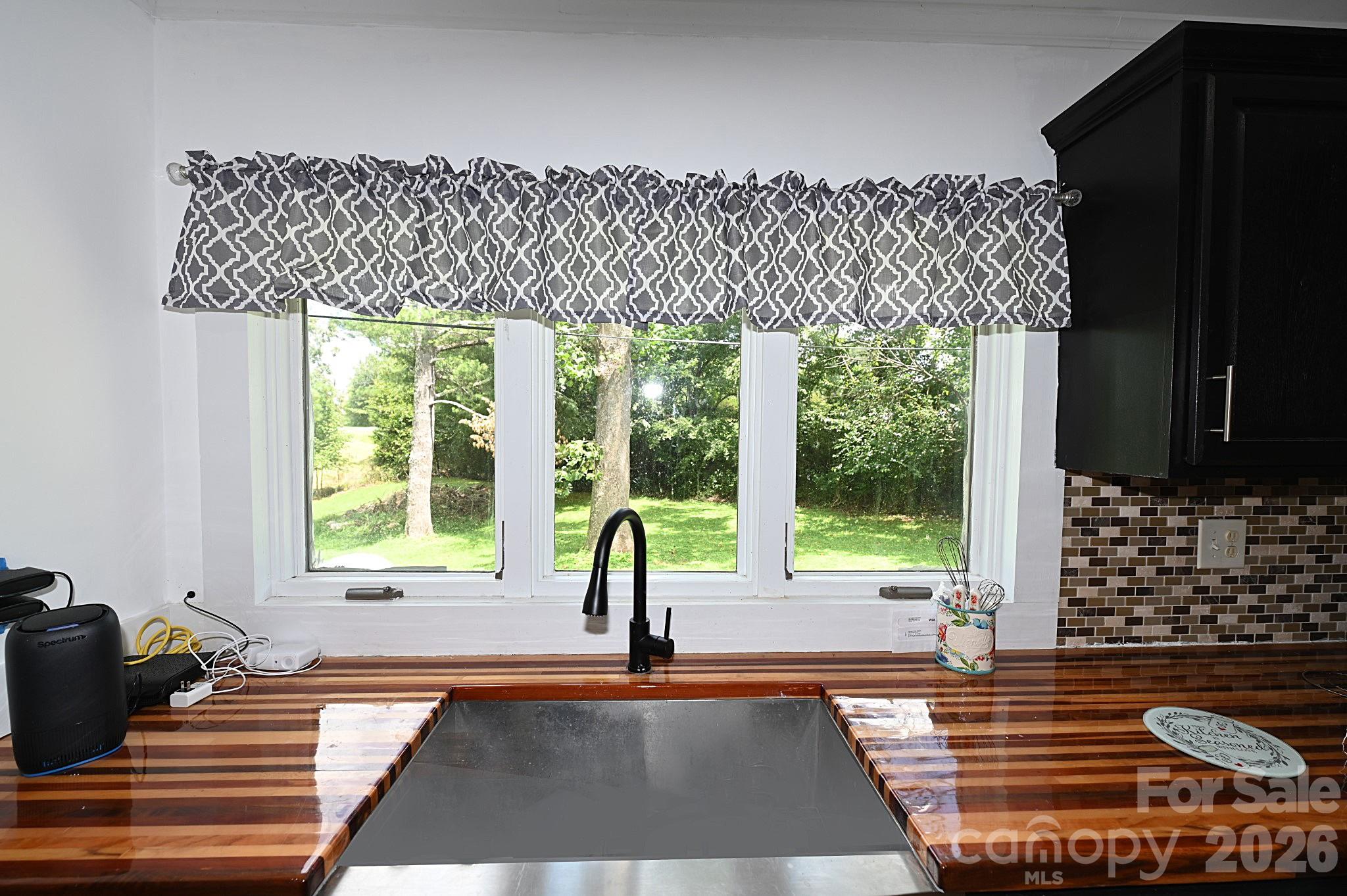 3392 Pearidge Road — Bostic